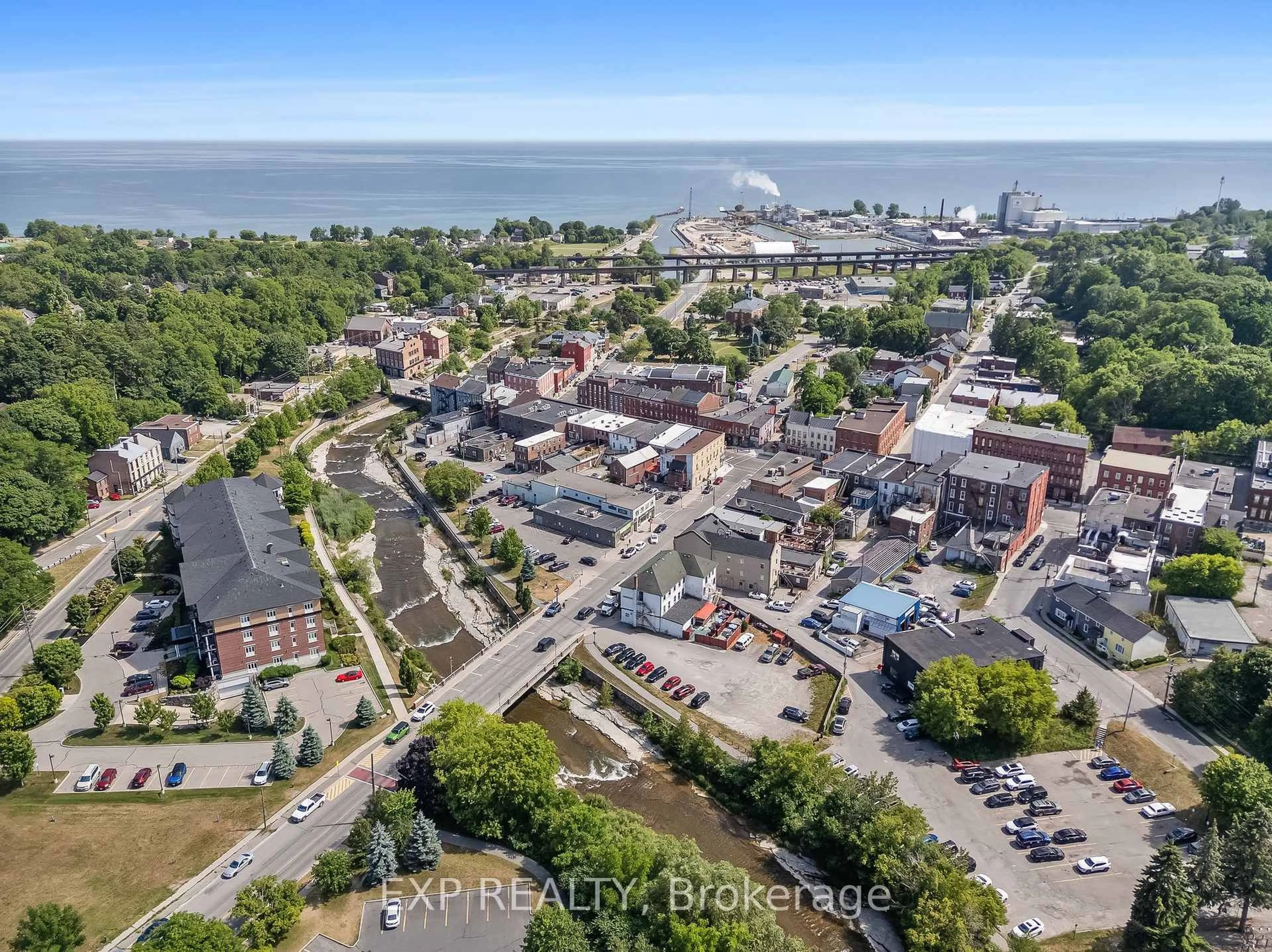 A pic from outside/outdoor area/front of a property/back of a property/a pic from drone, unknown for 7 Bloomsgrove Ave, Port Hope Ontario L1A 1X3
