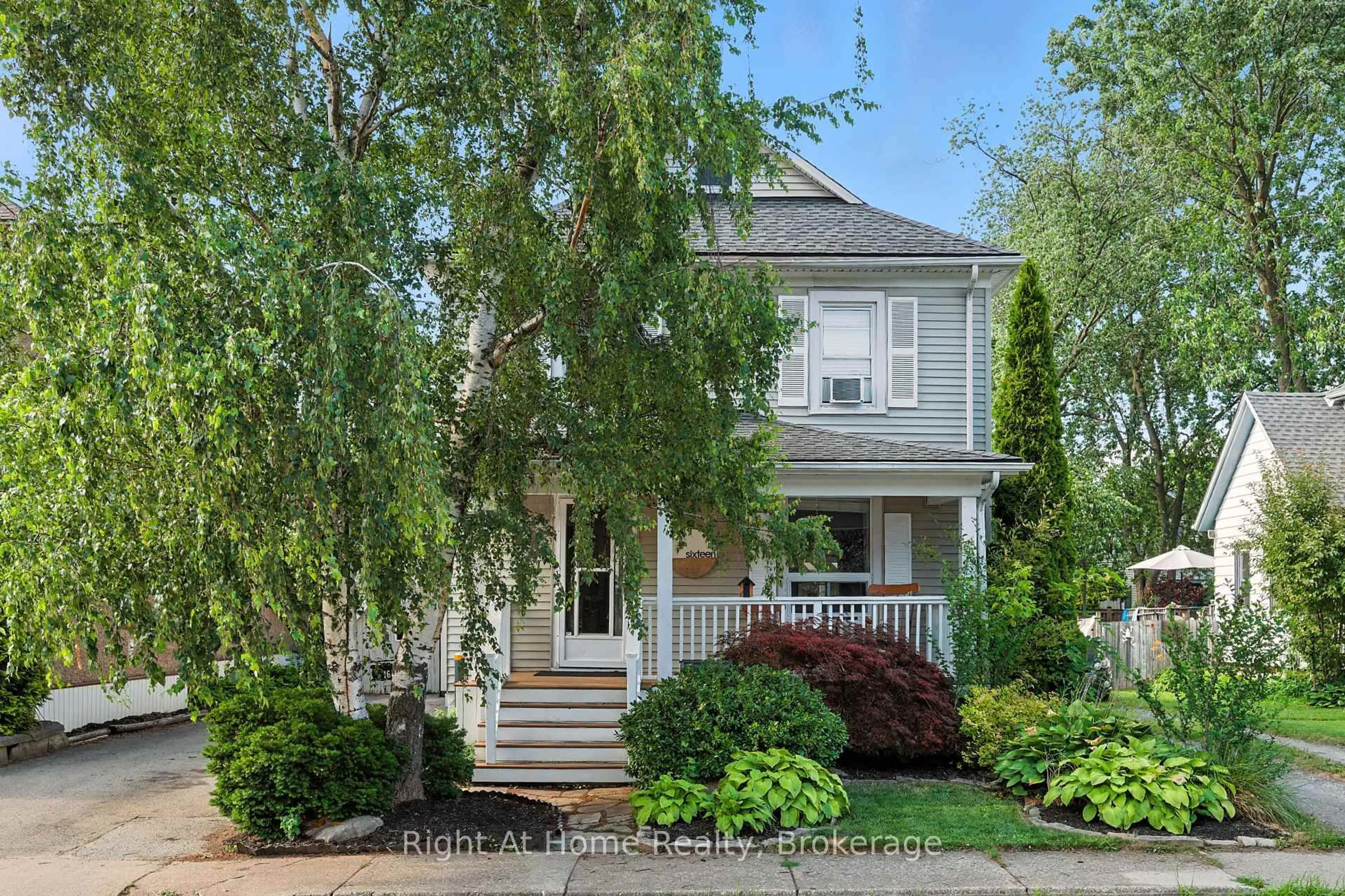 Unknown for 16 Locust St, Welland Ontario L3C 4J2