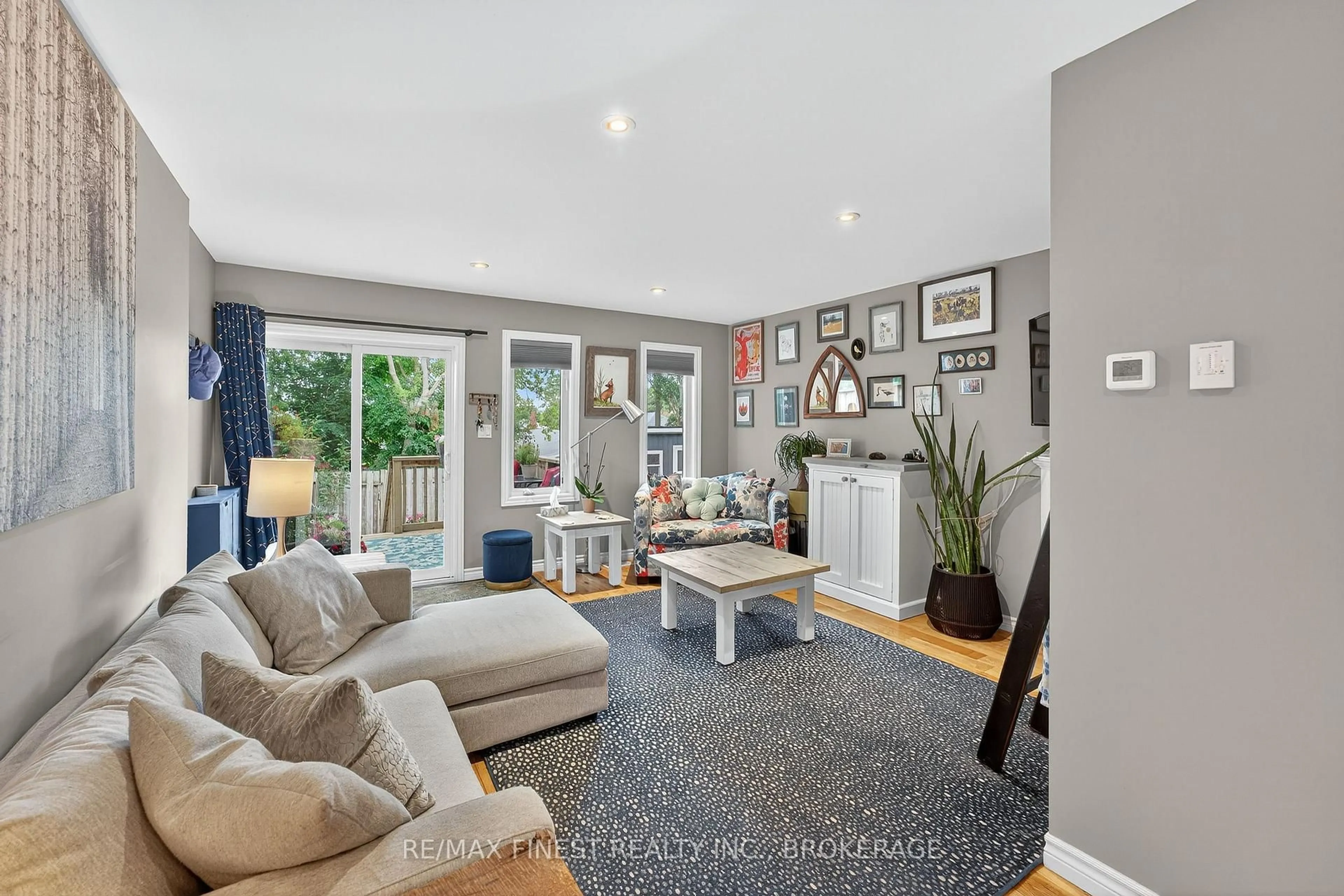 Living room with furniture, unknown for 39 Charles St, Kingston Ontario K7K 1V3