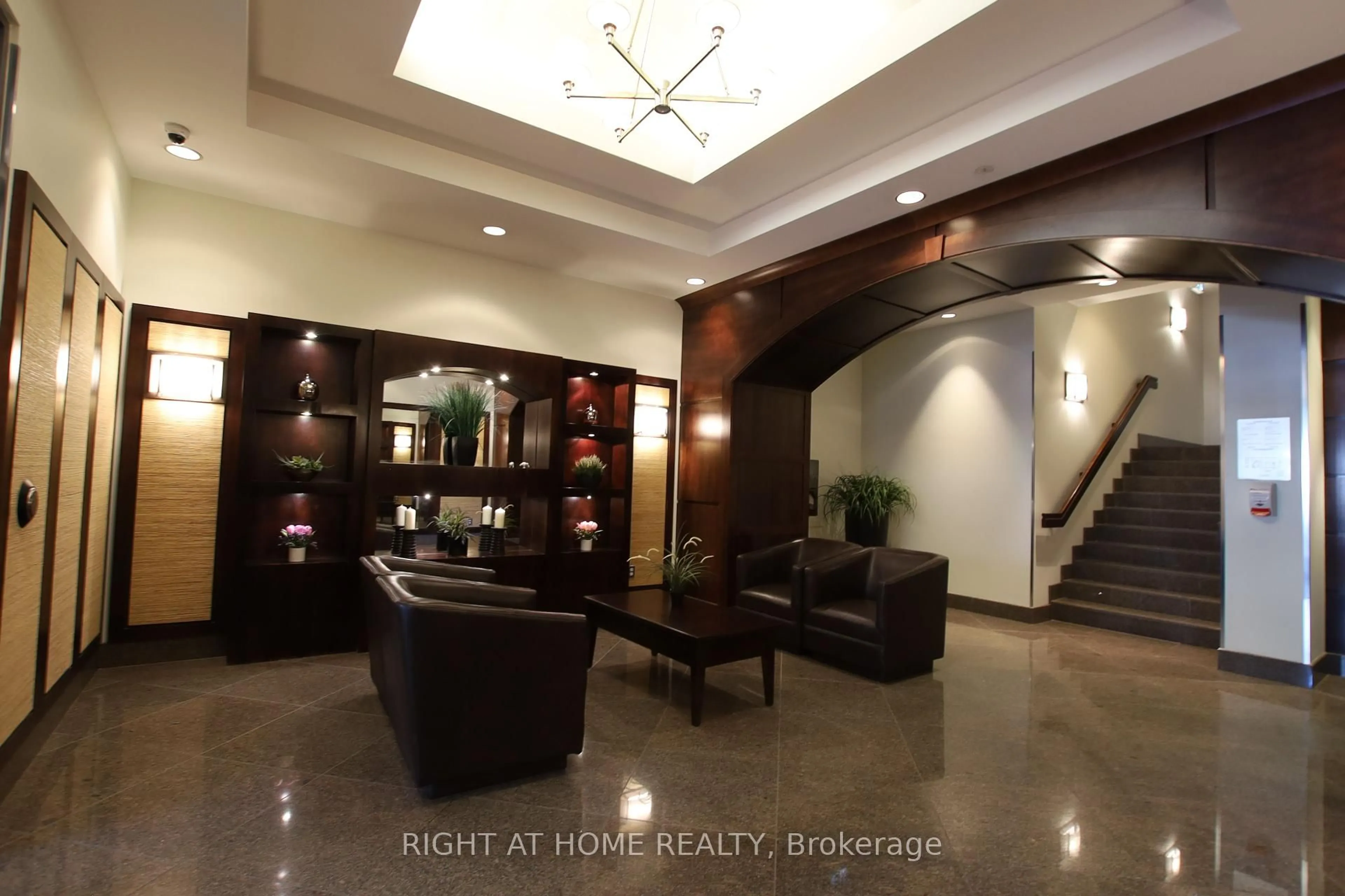 Lobby for 200 Besserer St #308, Ottawa Ontario K1N 0A7