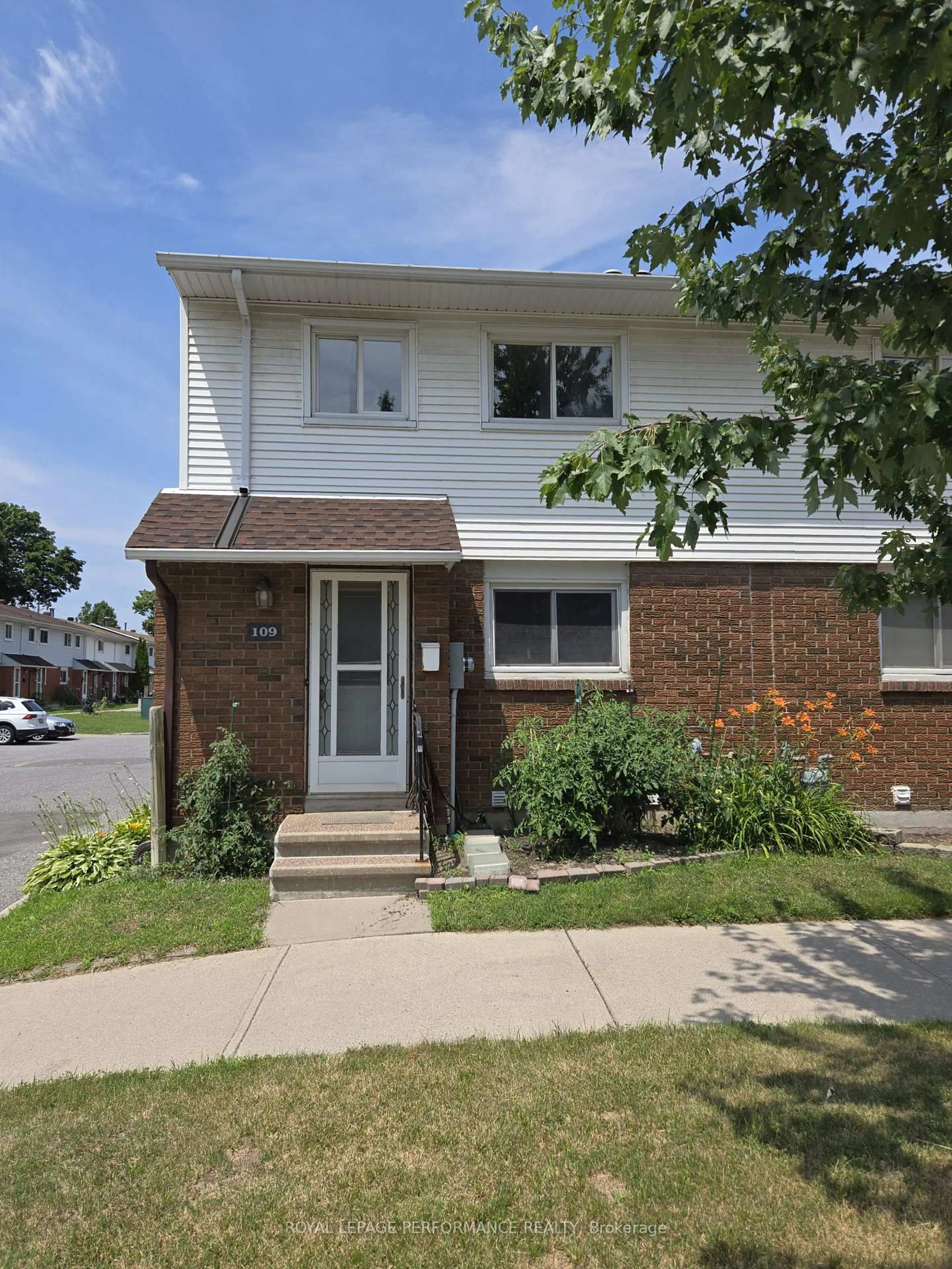 Home with brick exterior material, street for 1045 Morrison Dr #109, Ottawa Ontario K2H 7L2