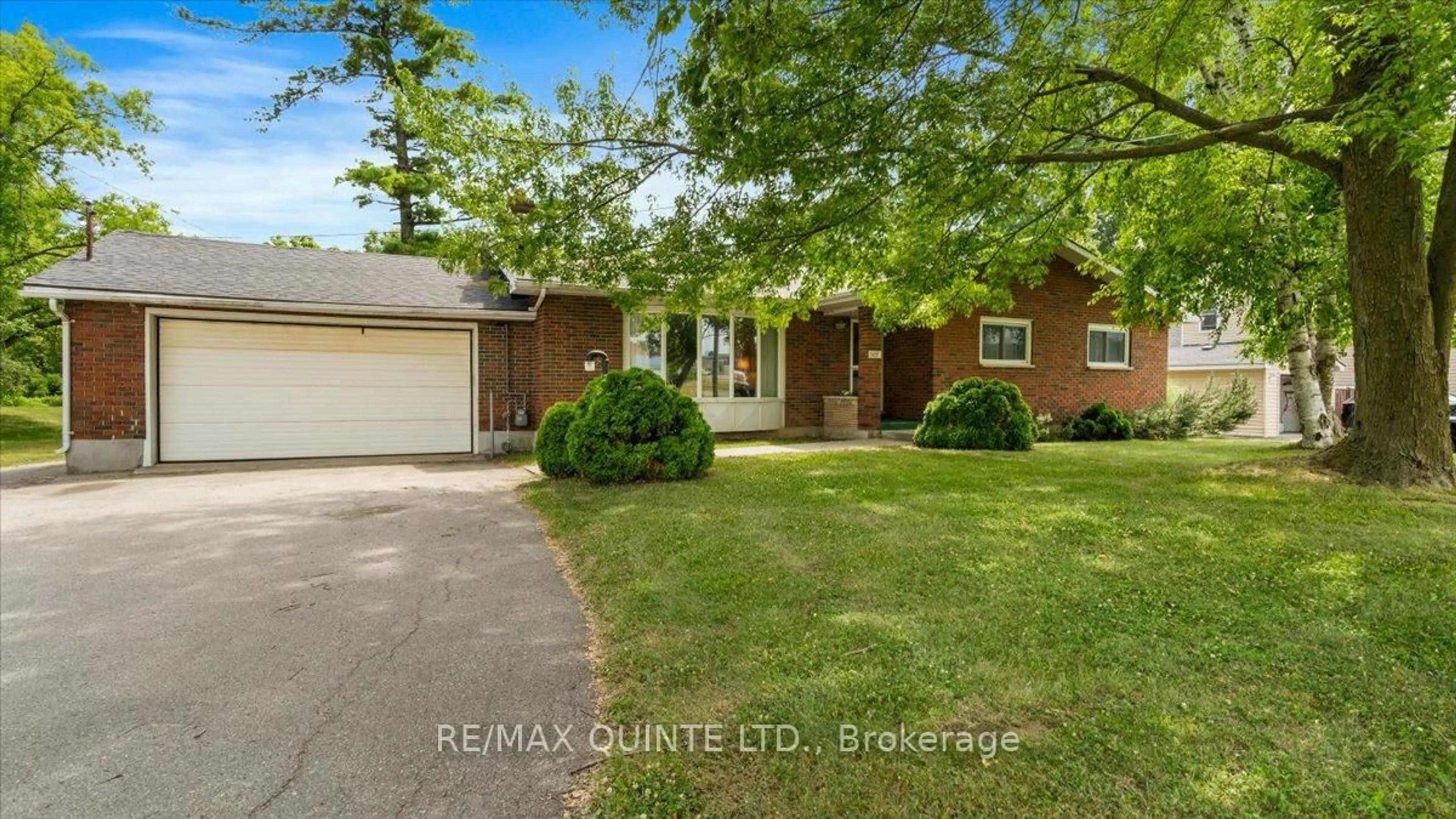 Home with brick exterior material, street for 507 Dundas St, Belleville Ontario K8P 1B6