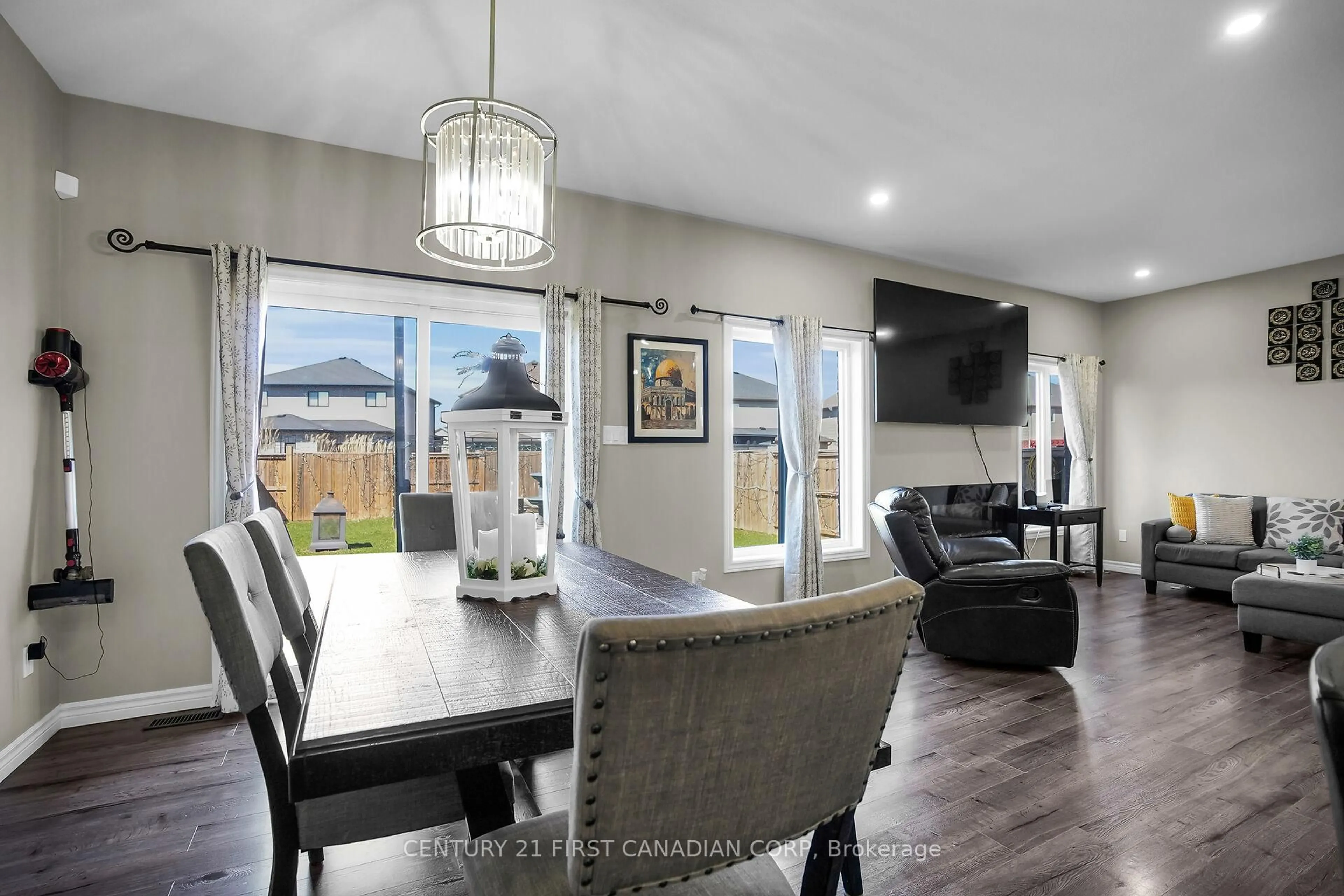 Open concept kitchen, unknown for 1249 Sandbar St, London North Ontario N6G 0Y3