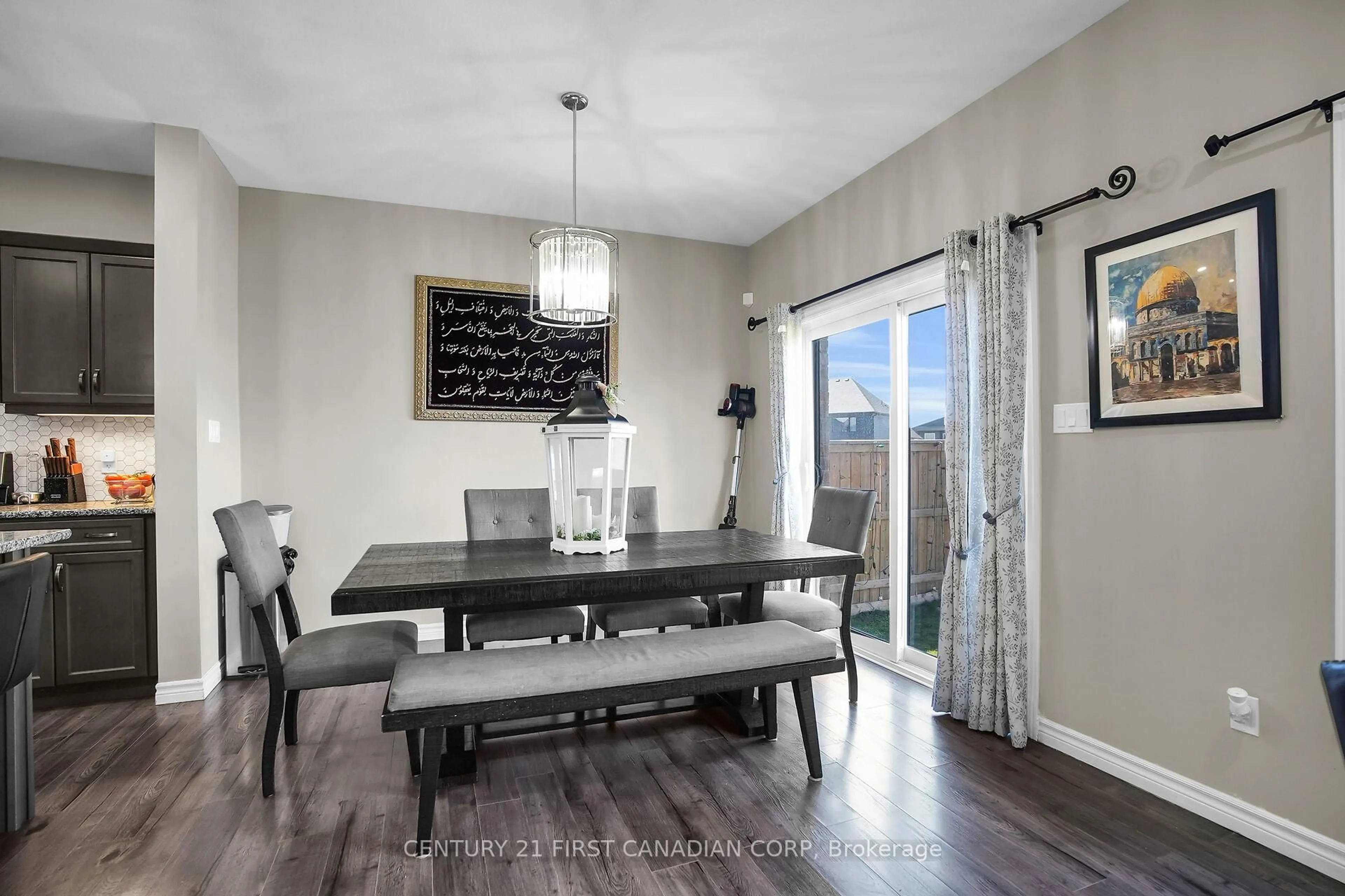Dining room, wood/laminate floor for 1249 Sandbar St, London North Ontario N6G 0Y3