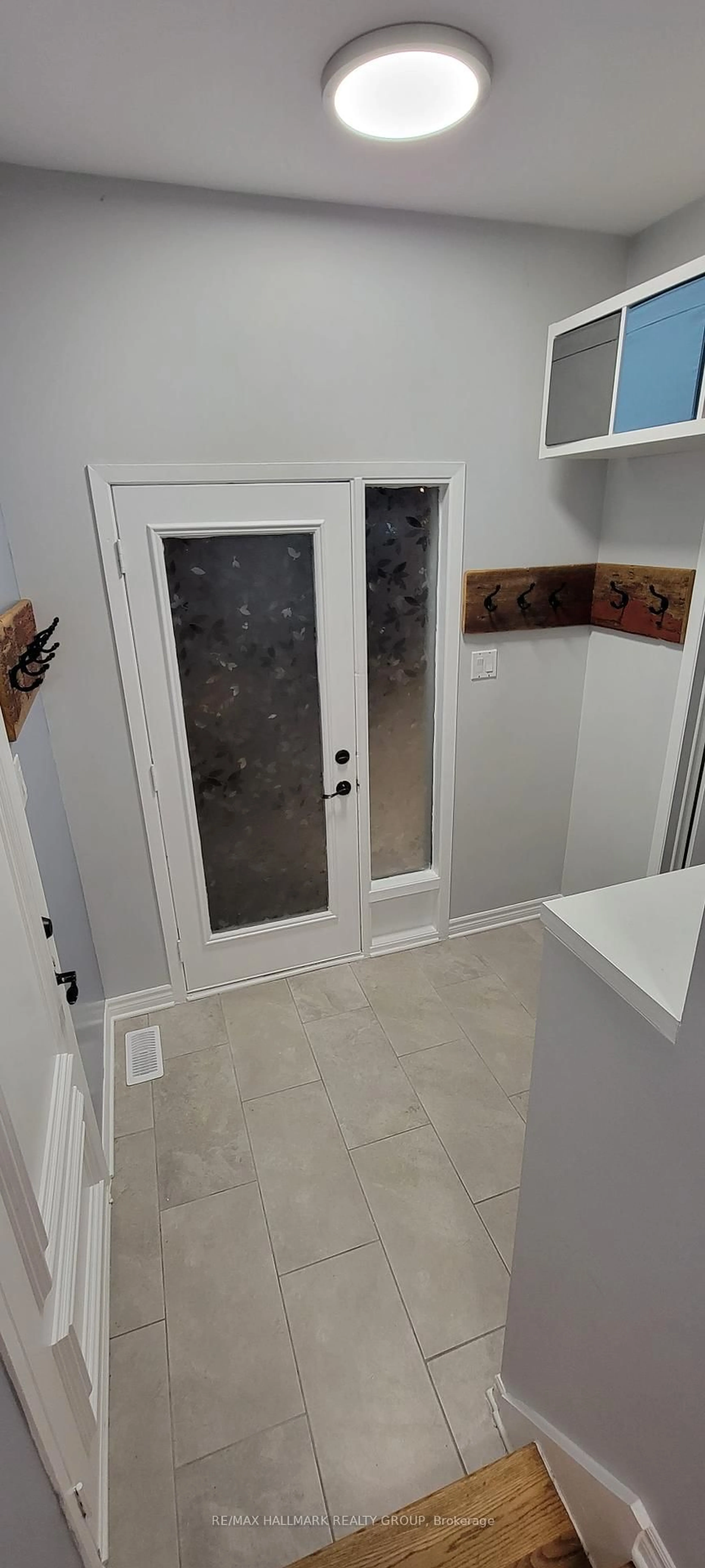 Unknown for 272 Pickford Dr, Kanata Ontario K2L 3T5