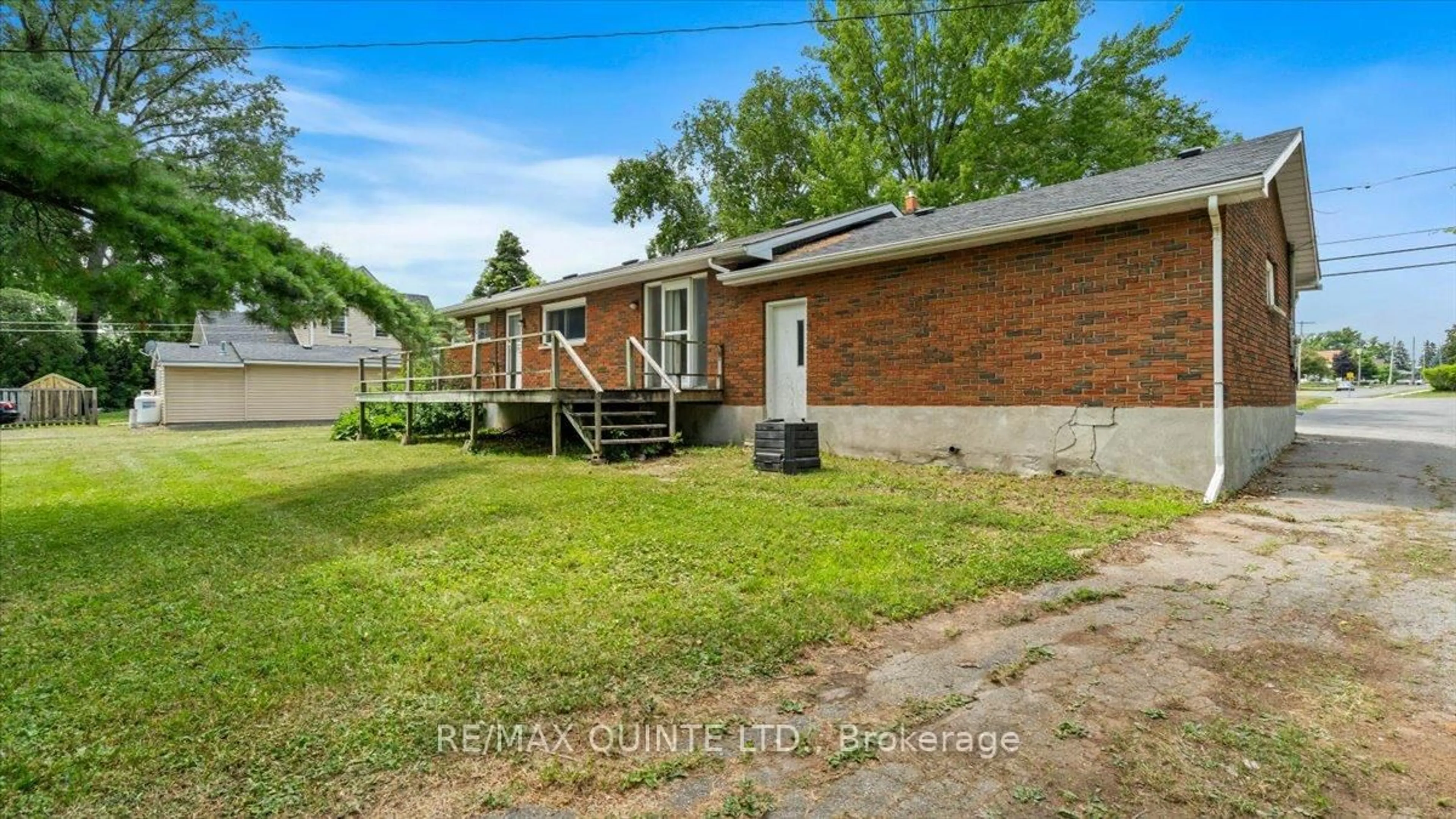 Unknown for 507 Dundas St, Belleville Ontario K8P 1B6