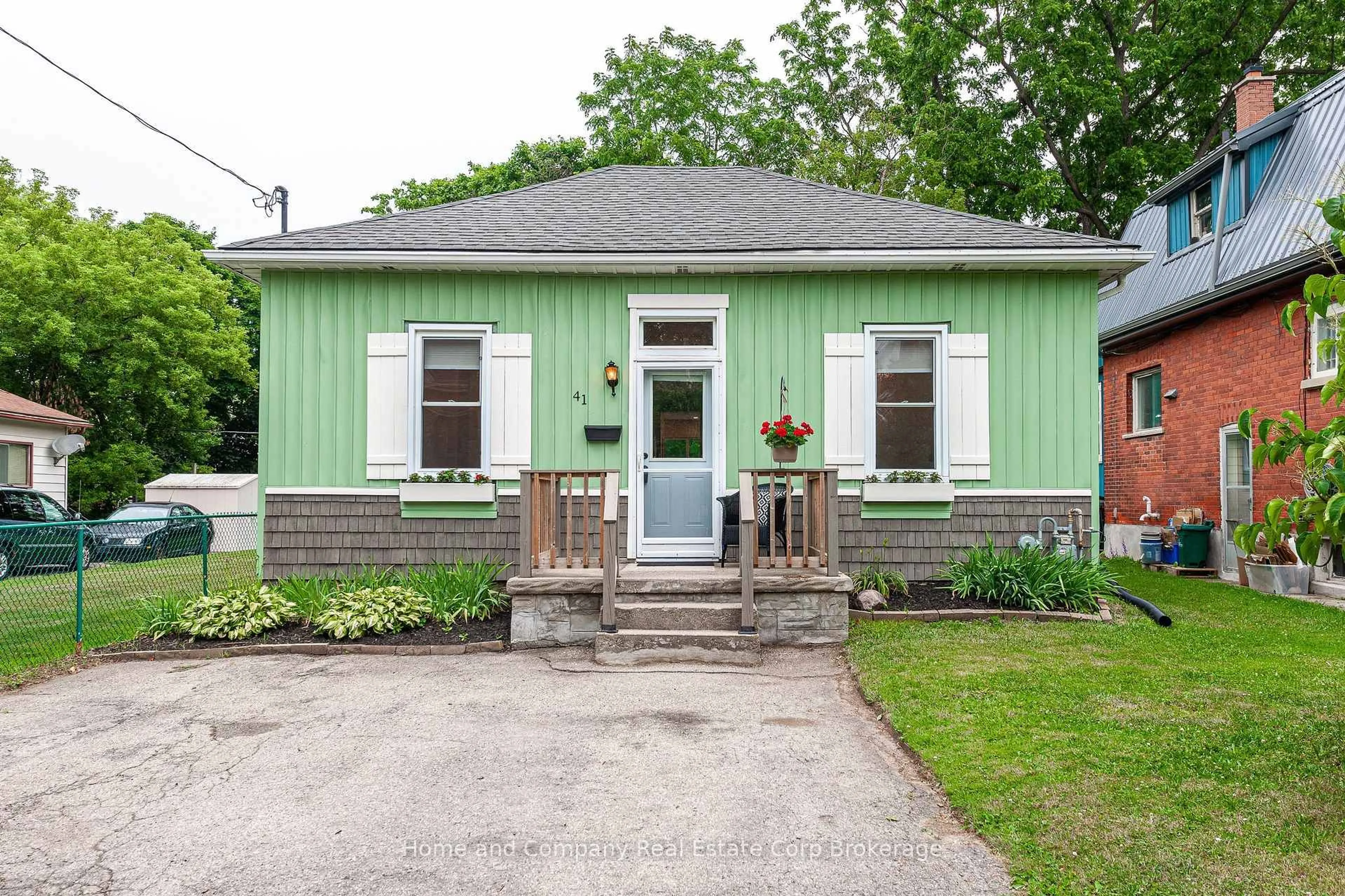 Unknown for 41 Well St, Stratford Ontario N5A 4L8