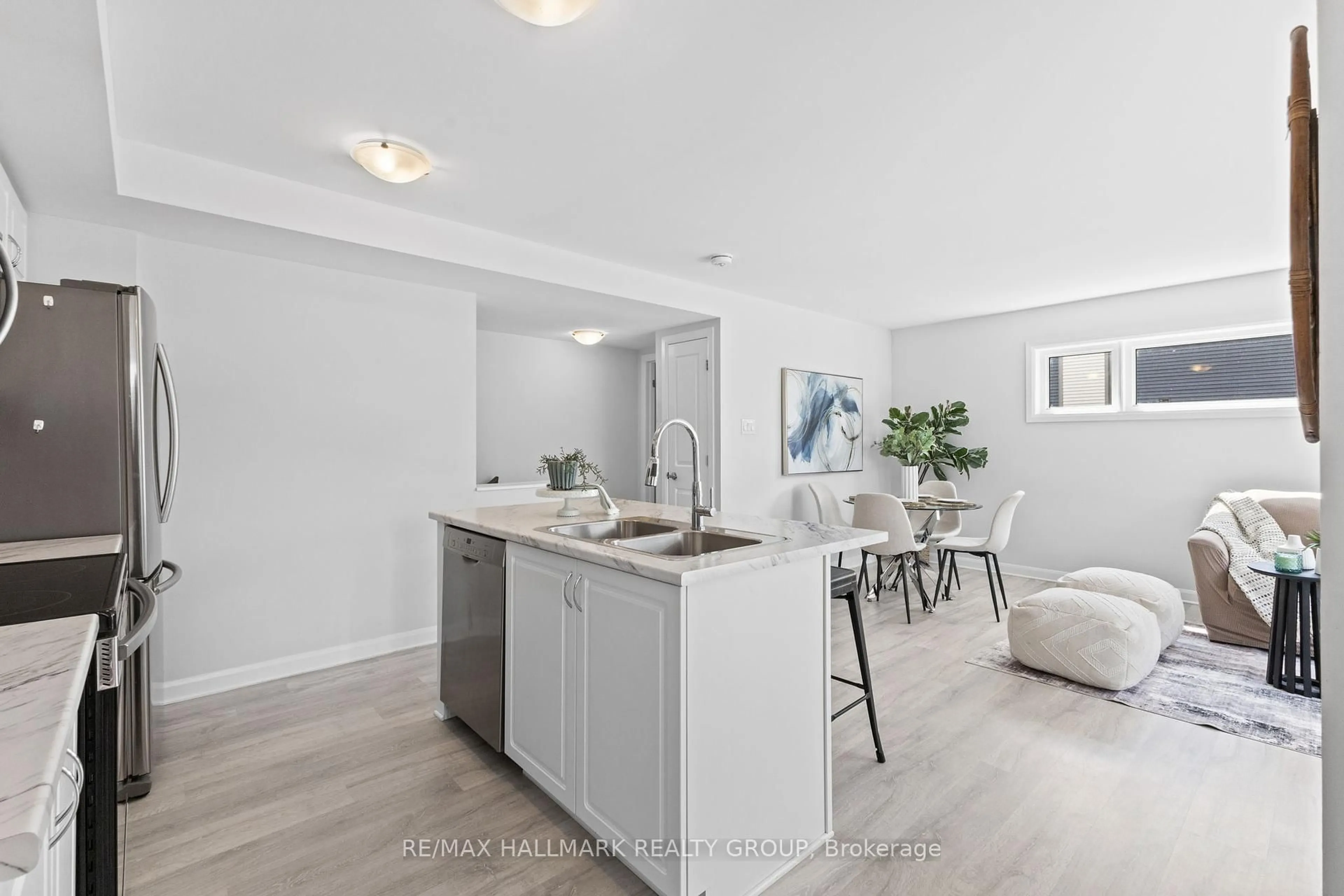 Open concept kitchen, unknown for 706 AMBERWING Private #D, Ottawa Ontario K4A 5H5