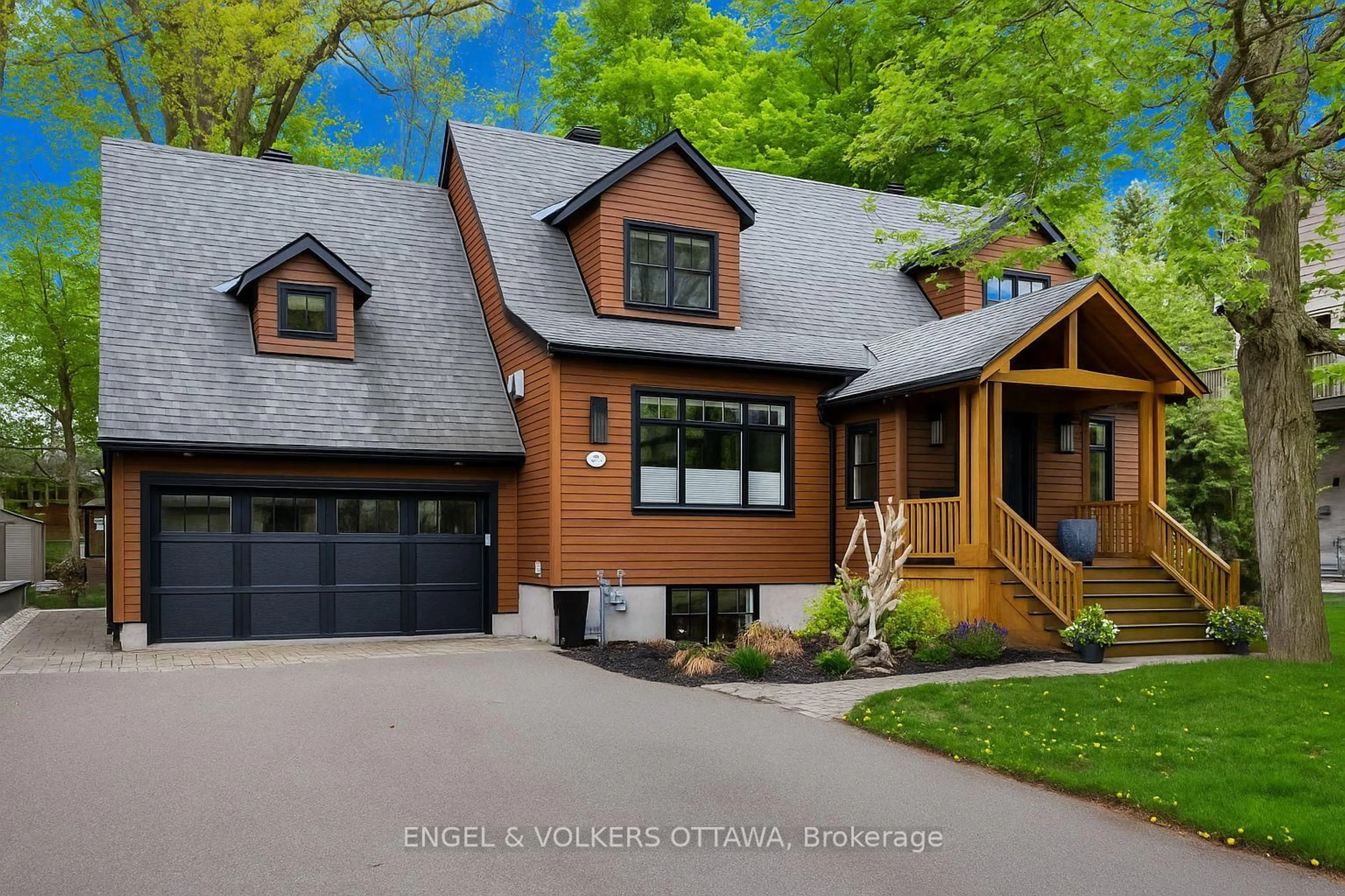 Home with brick exterior material, street for 350 Cunningham Ave, Ottawa Ontario K1H 6B4