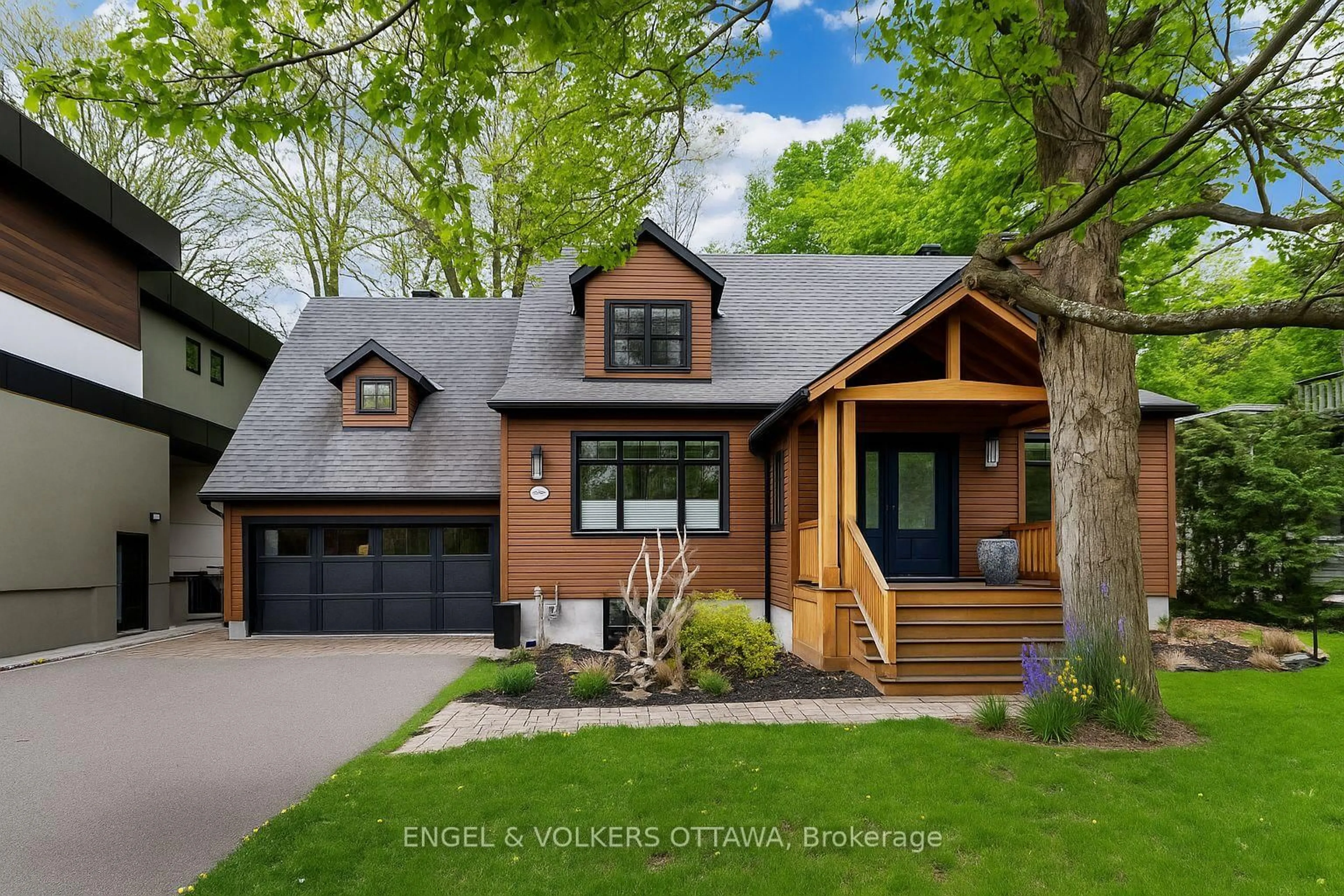 Home with brick exterior material, street for 350 Cunningham Ave, Ottawa Ontario K1H 6B4