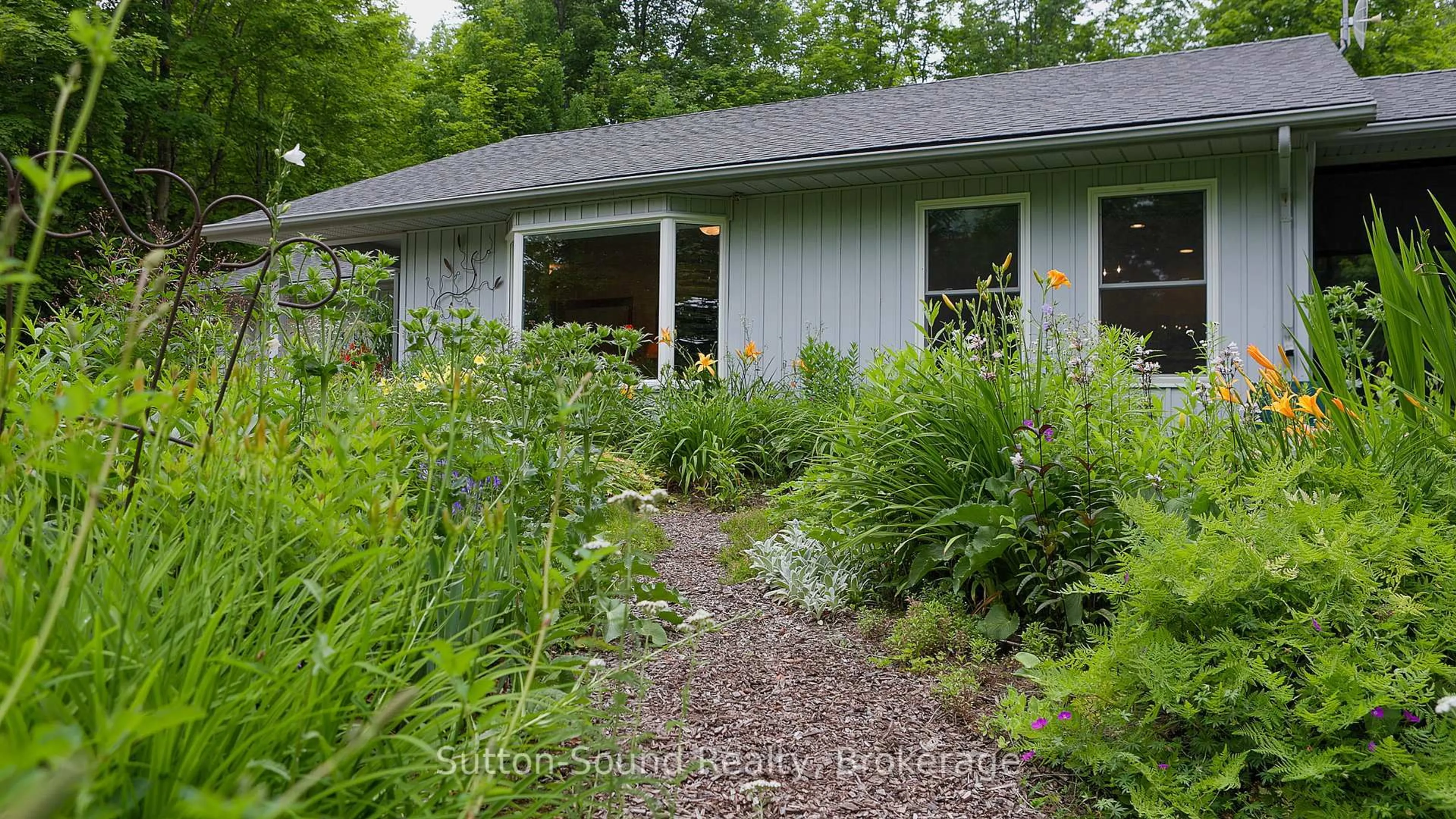 Unknown for 823665 Massie Rd, Chatsworth Ontario N0H 1G0