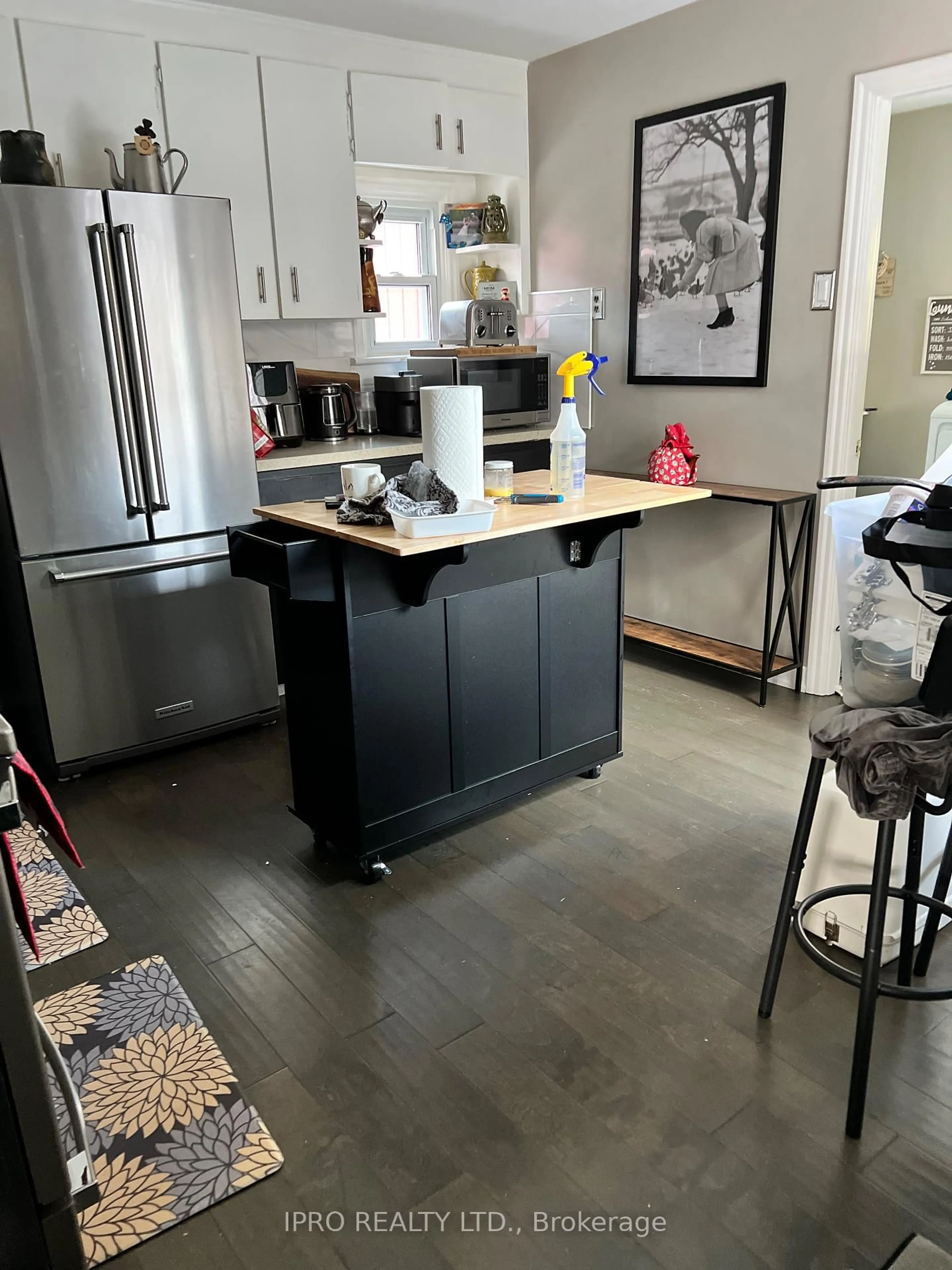 Open concept kitchen, unknown for 74 Pinelands Ave, Hamilton Ontario L8E 3A9