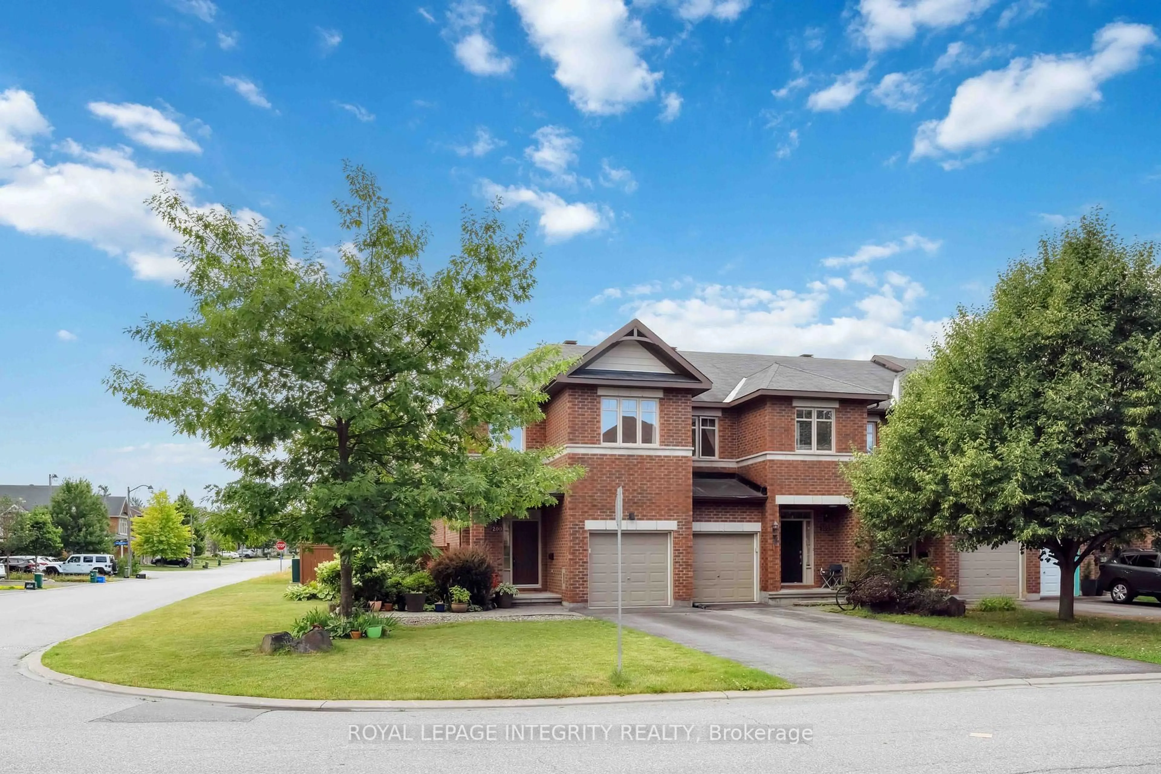 Home with brick exterior material, street for 200 Badgeley Ave, Ottawa Ontario K2T 0A4