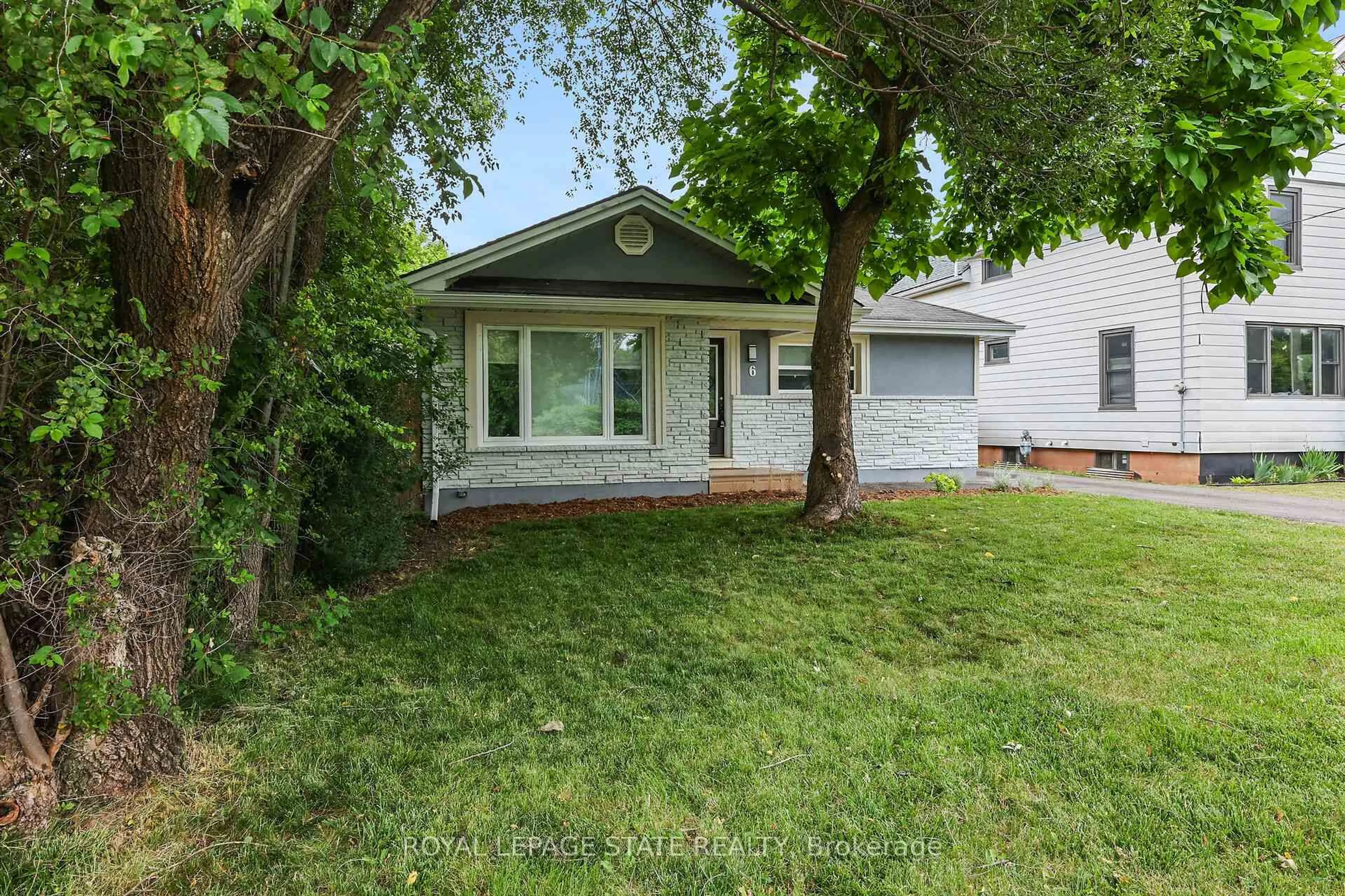 Unknown for 6 Lincoln Ave, Grimsby Ontario L3M 1Y4