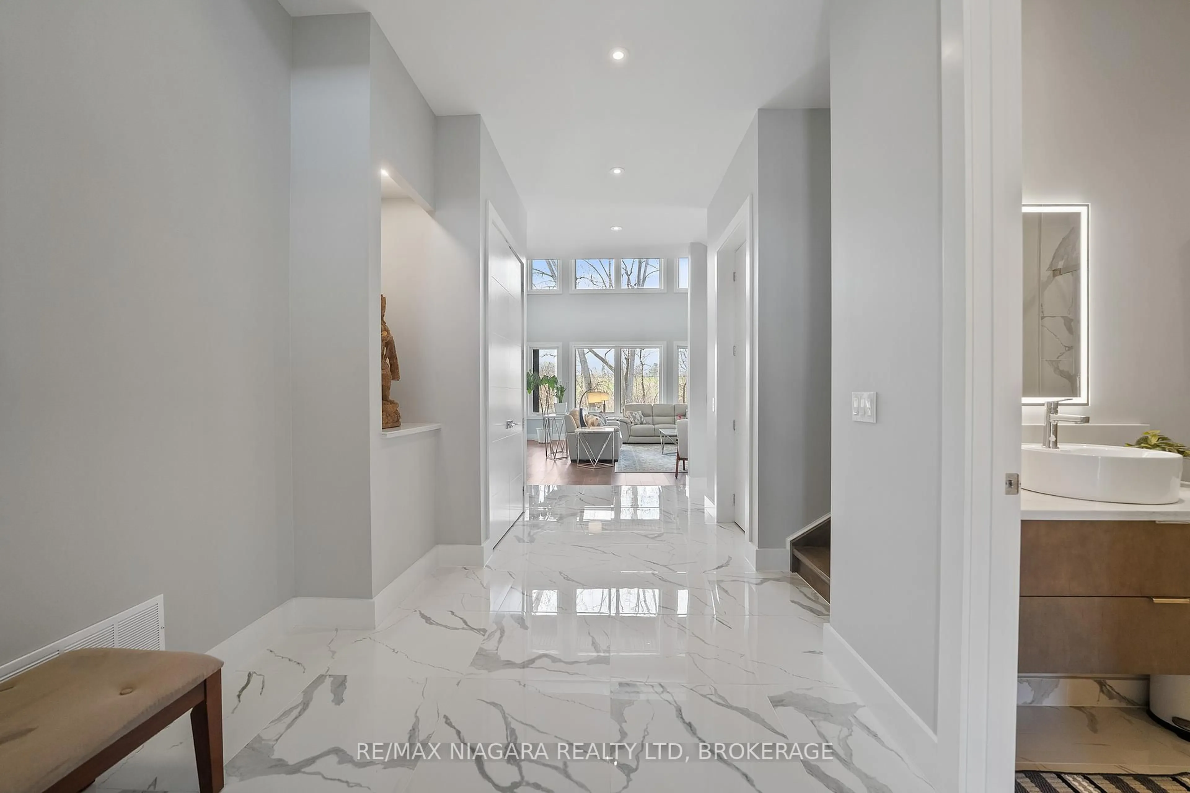 Unknown for 90 Millpond Rd, Niagara-on-the-Lake Ontario L0S 1J1