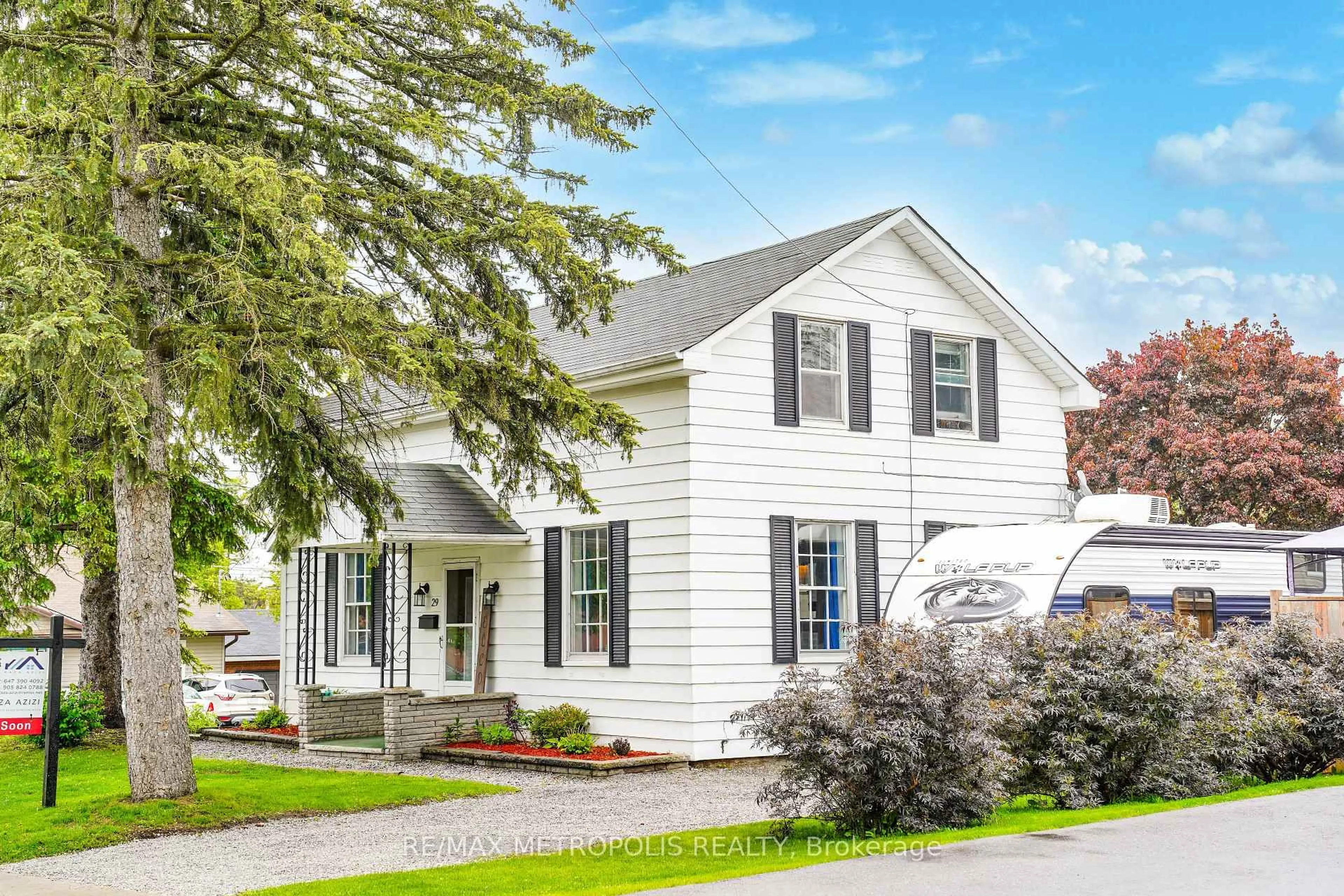 Home with vinyl exterior material, street for 29 George St, Kawartha Lakes Ontario K9V 1W4
