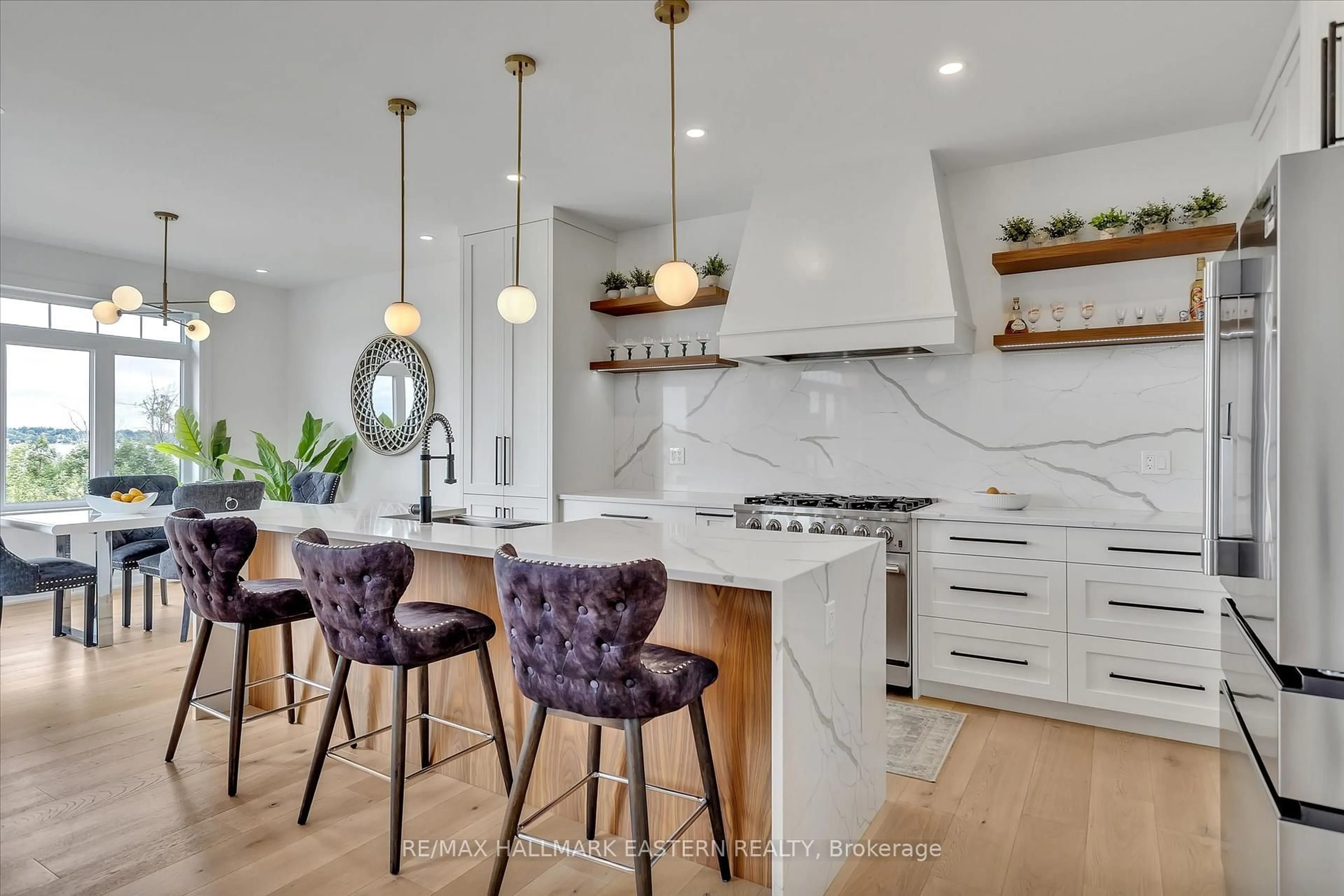 Contemporary kitchen, unknown for 35 Lakeview Cres, Kawartha Lakes Ontario K0M 1A0