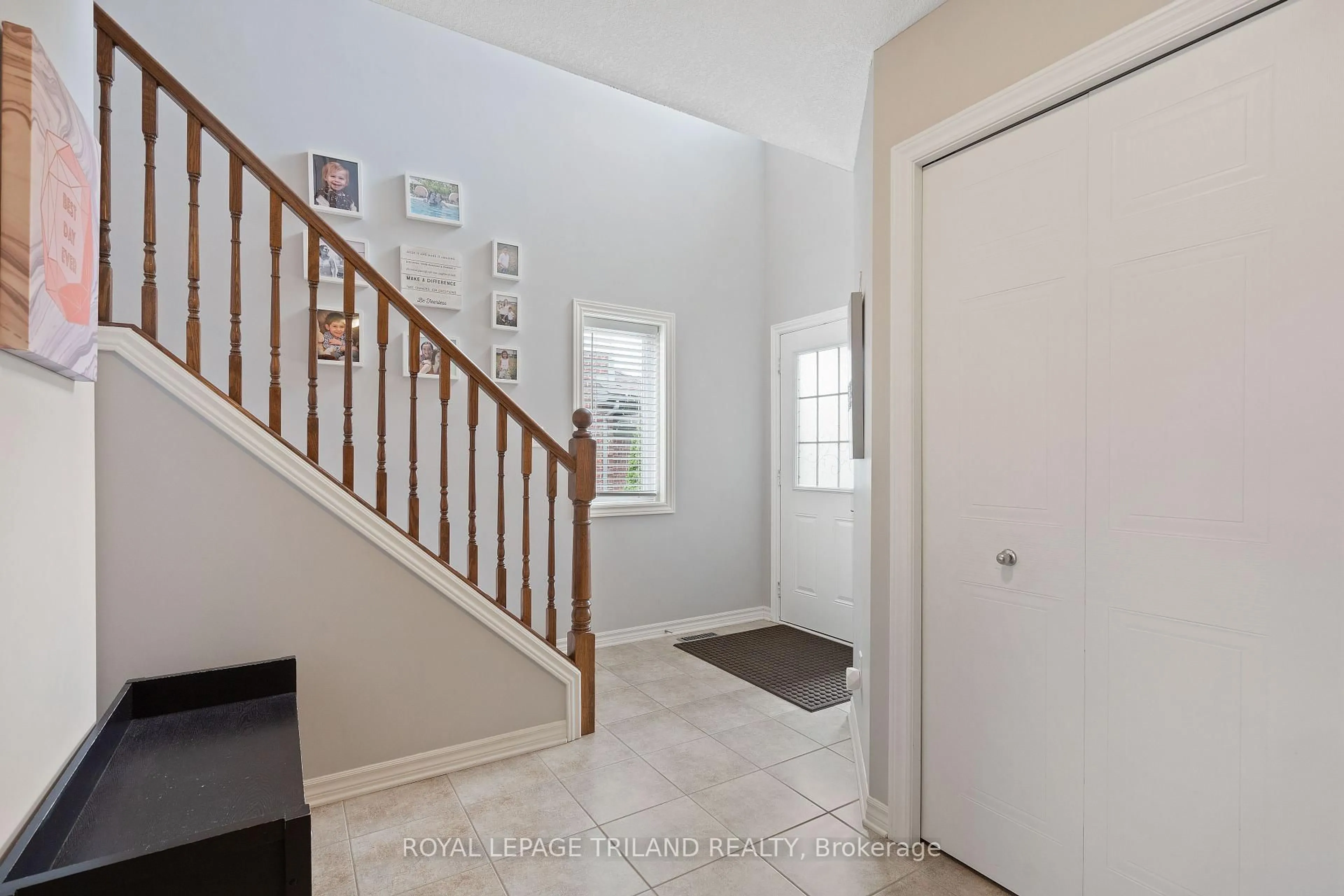 Indoor entryway for 3268 EmilyCarr Lane, London South Ontario N6L 0B2