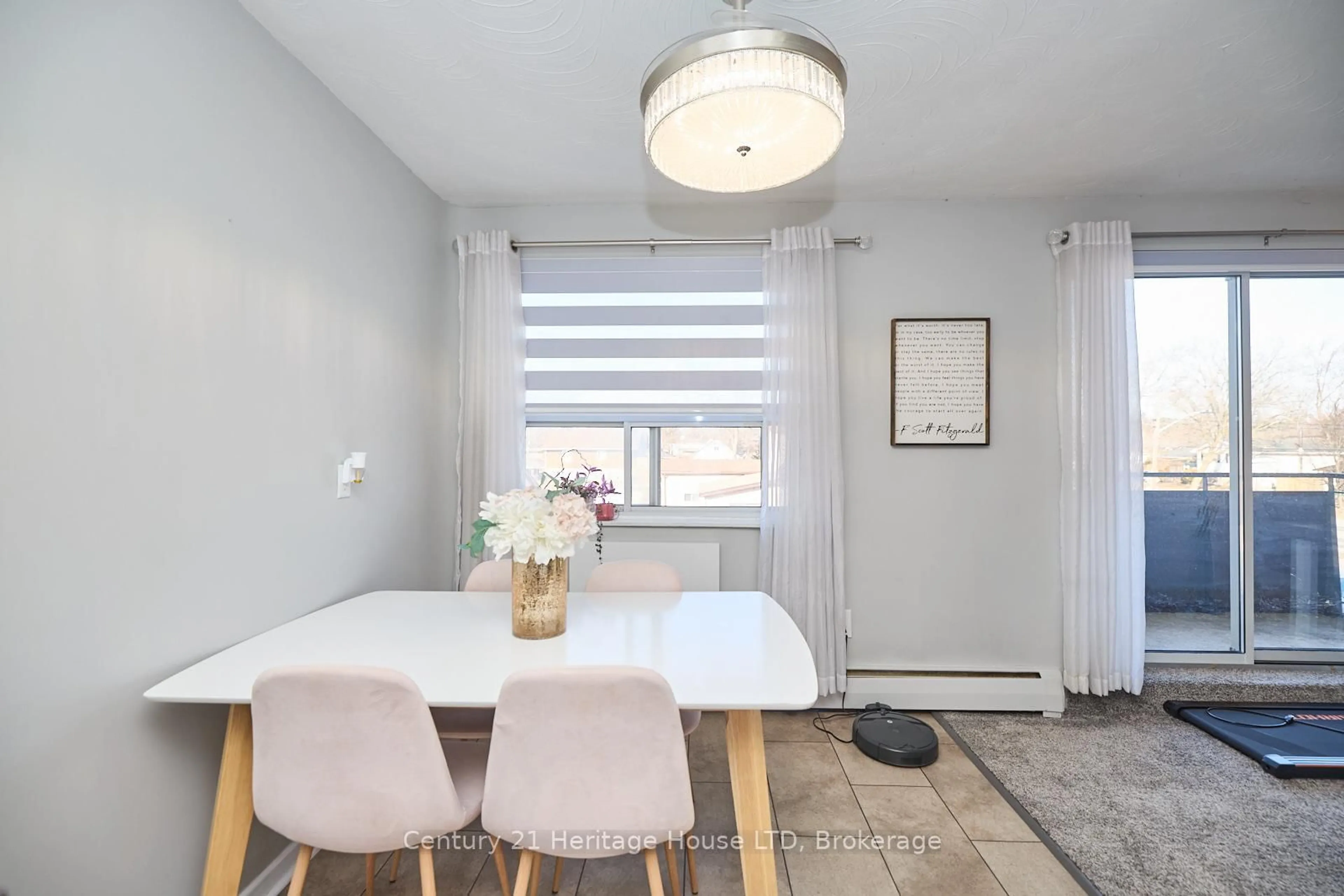 Dining room, unknown for 485 Thorold Rd #205, Welland Ontario L3C 3X1
