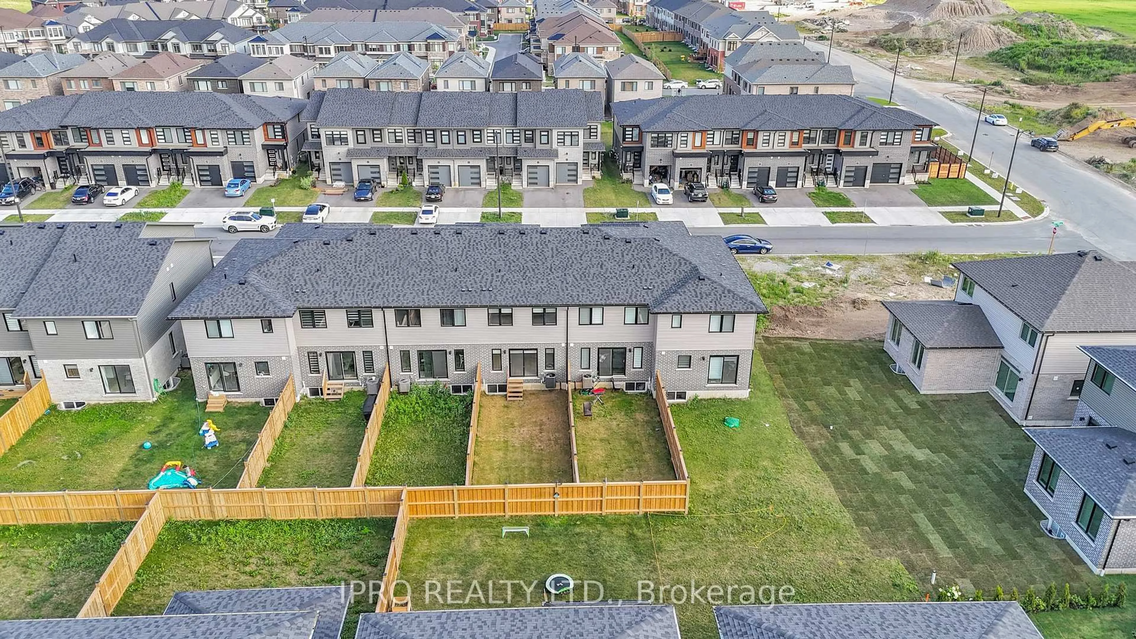 A pic from outside/outdoor area/front of a property/back of a property/a pic from drone, street for 50 Wilkinson Ave, Cambridge Ontario N1S 0C5
