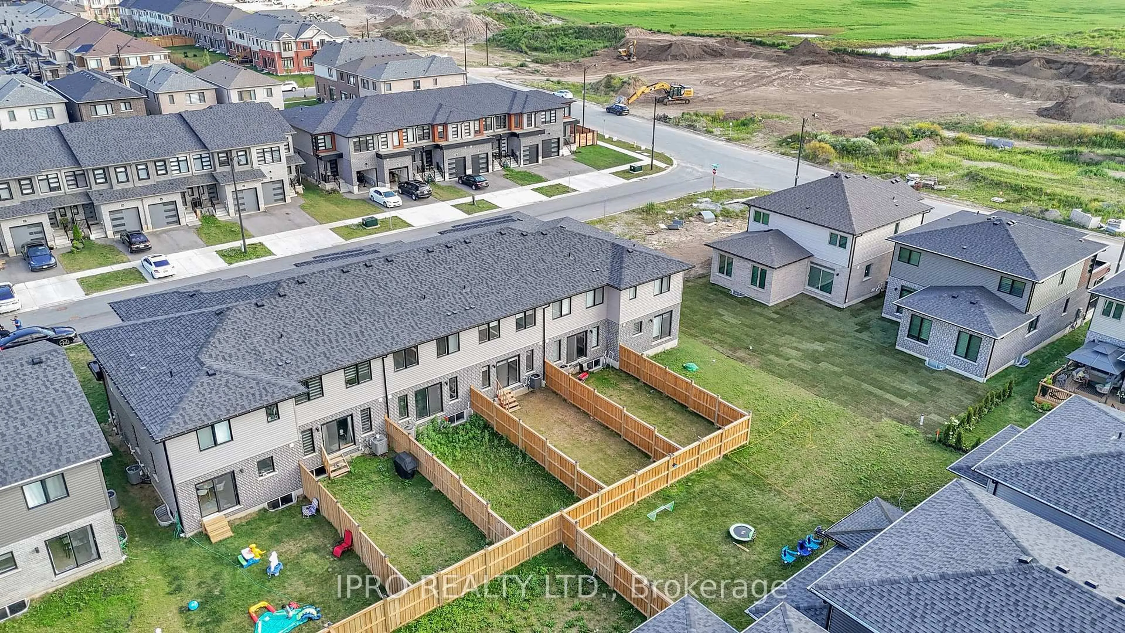 A pic from outside/outdoor area/front of a property/back of a property/a pic from drone, mountain view for 50 Wilkinson Ave, Cambridge Ontario N1S 0C5