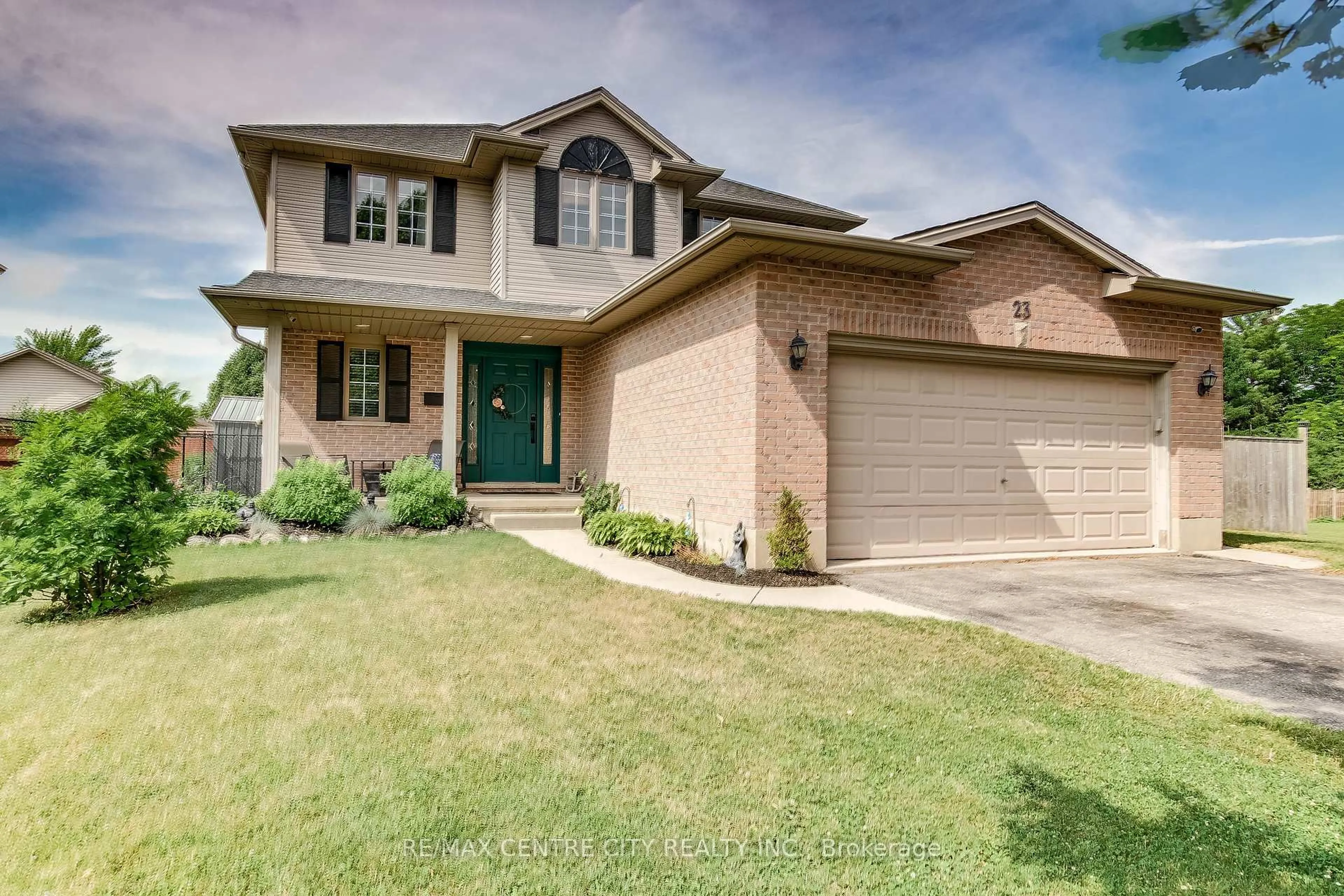 Home with brick exterior material, street for 23 Lexington Crt, St. Thomas Ontario N5R 6H7