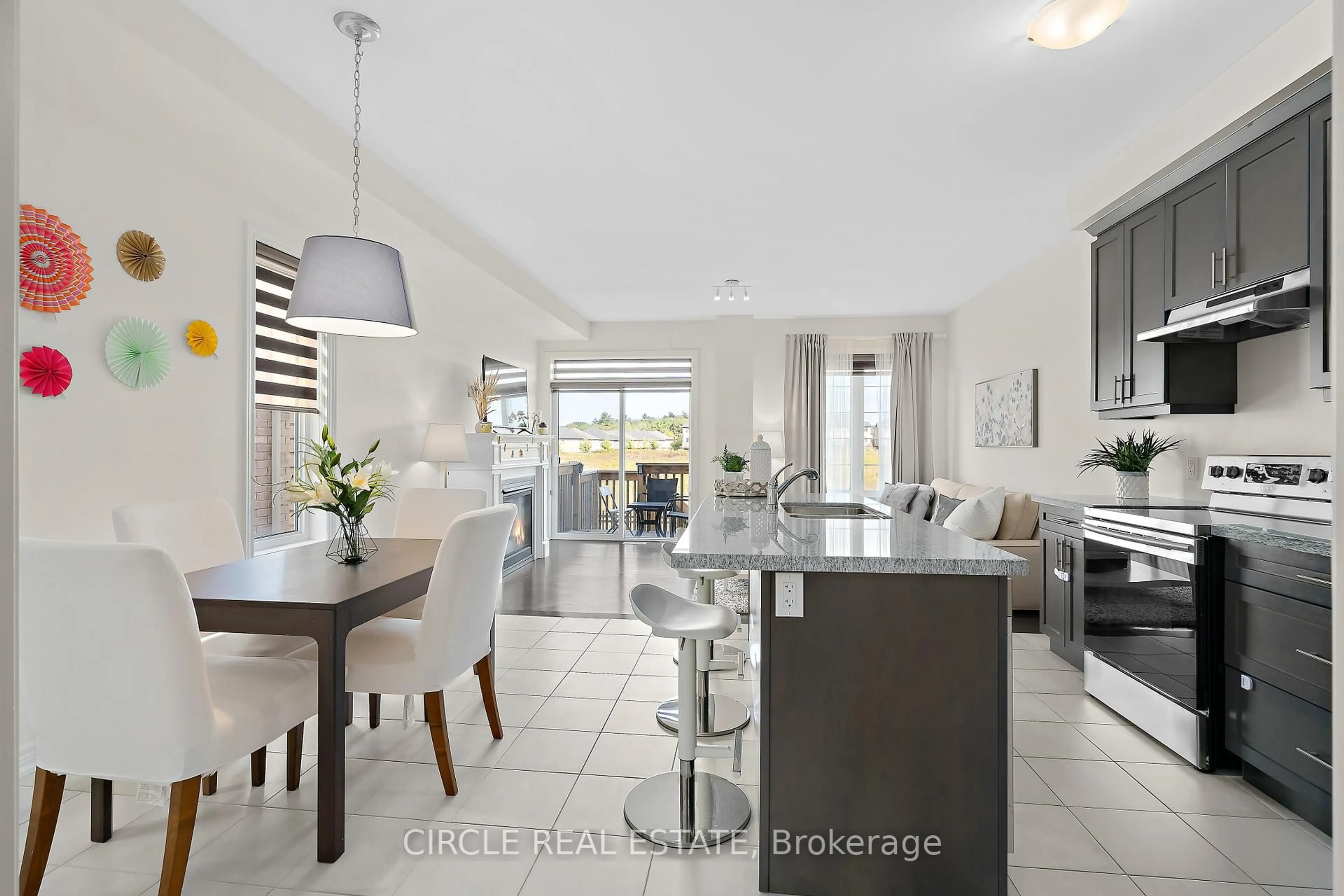 Open concept kitchen, ceramic/tile floor for 66 Heming Tr, Hamilton Ontario L9K 0J8