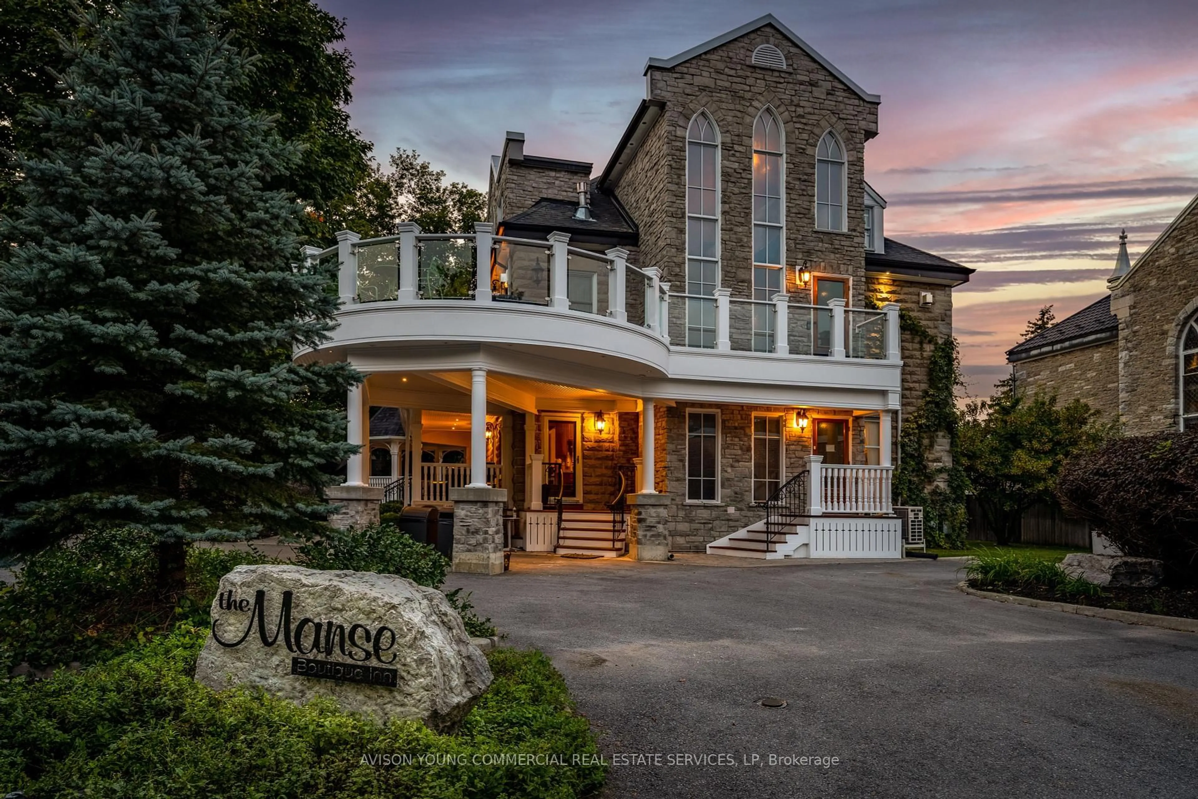 Indoor foyer for 10 Chapel St, Prince Edward County Ontario K0K 2T0