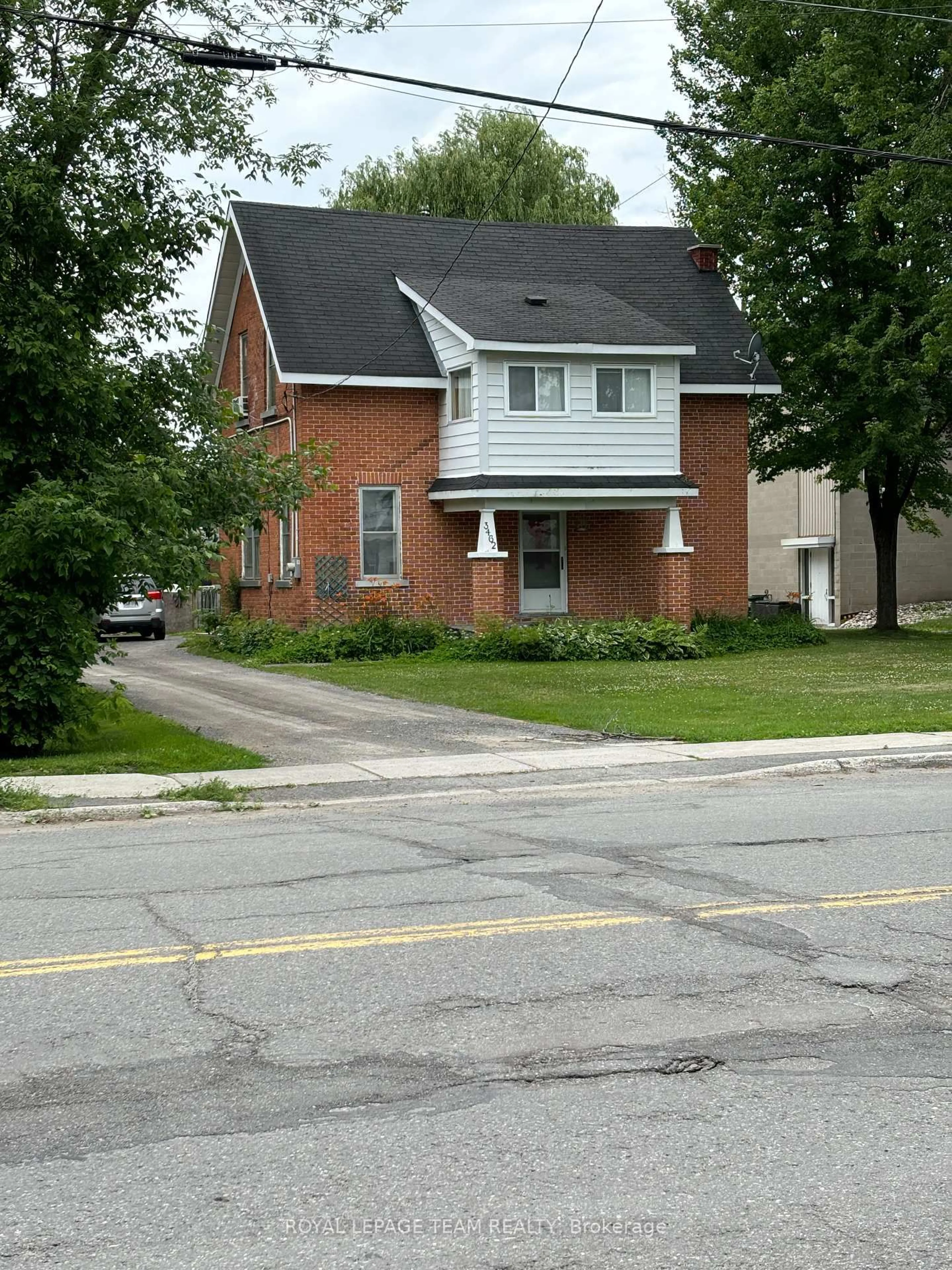 Home with brick exterior material, street for 3462 McBean St, Richmond Ontario K0A 2Z0
