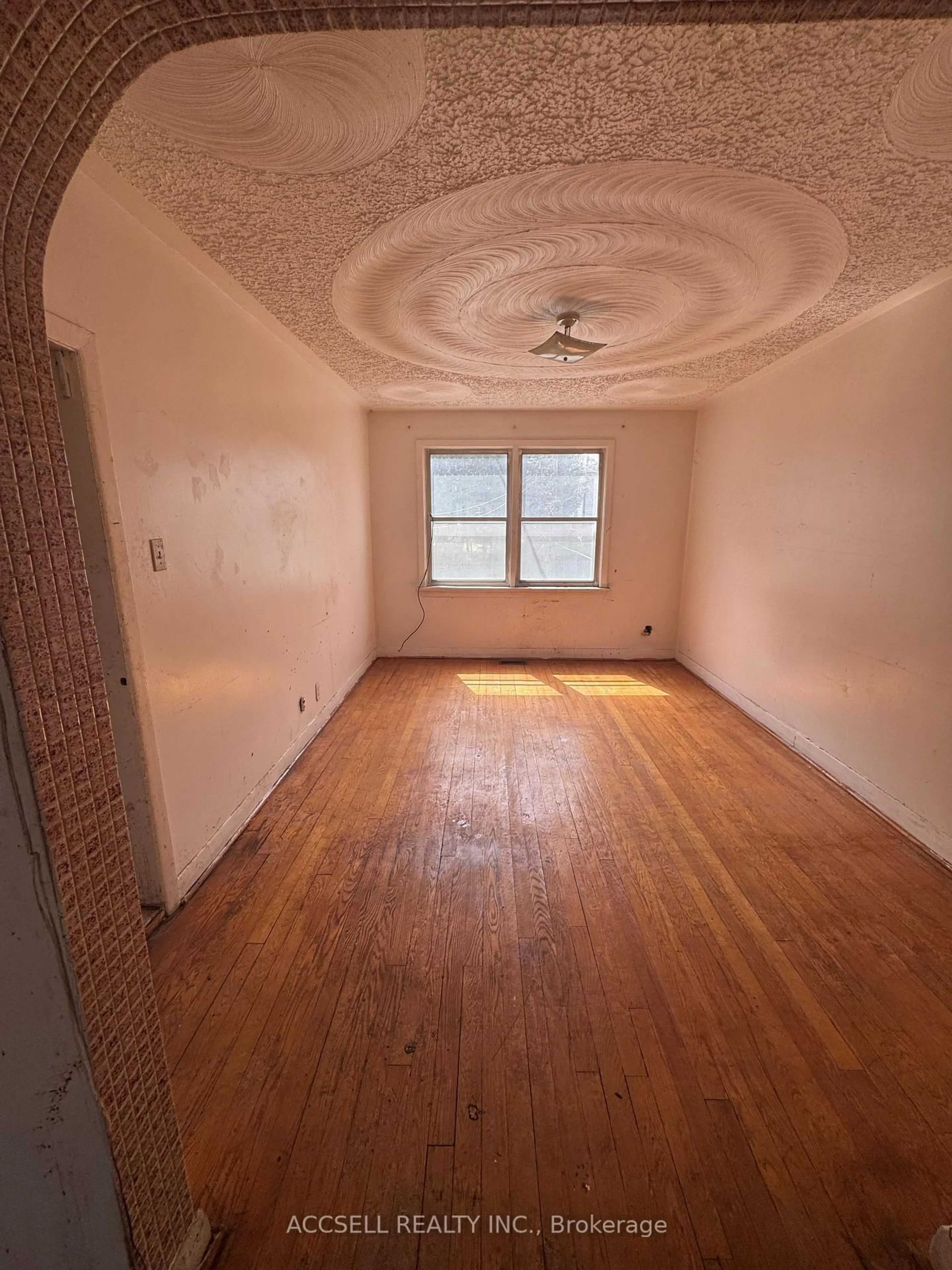 A pic of a room for 1122 Aldea Ave, Ottawa Ontario K1H 8C2