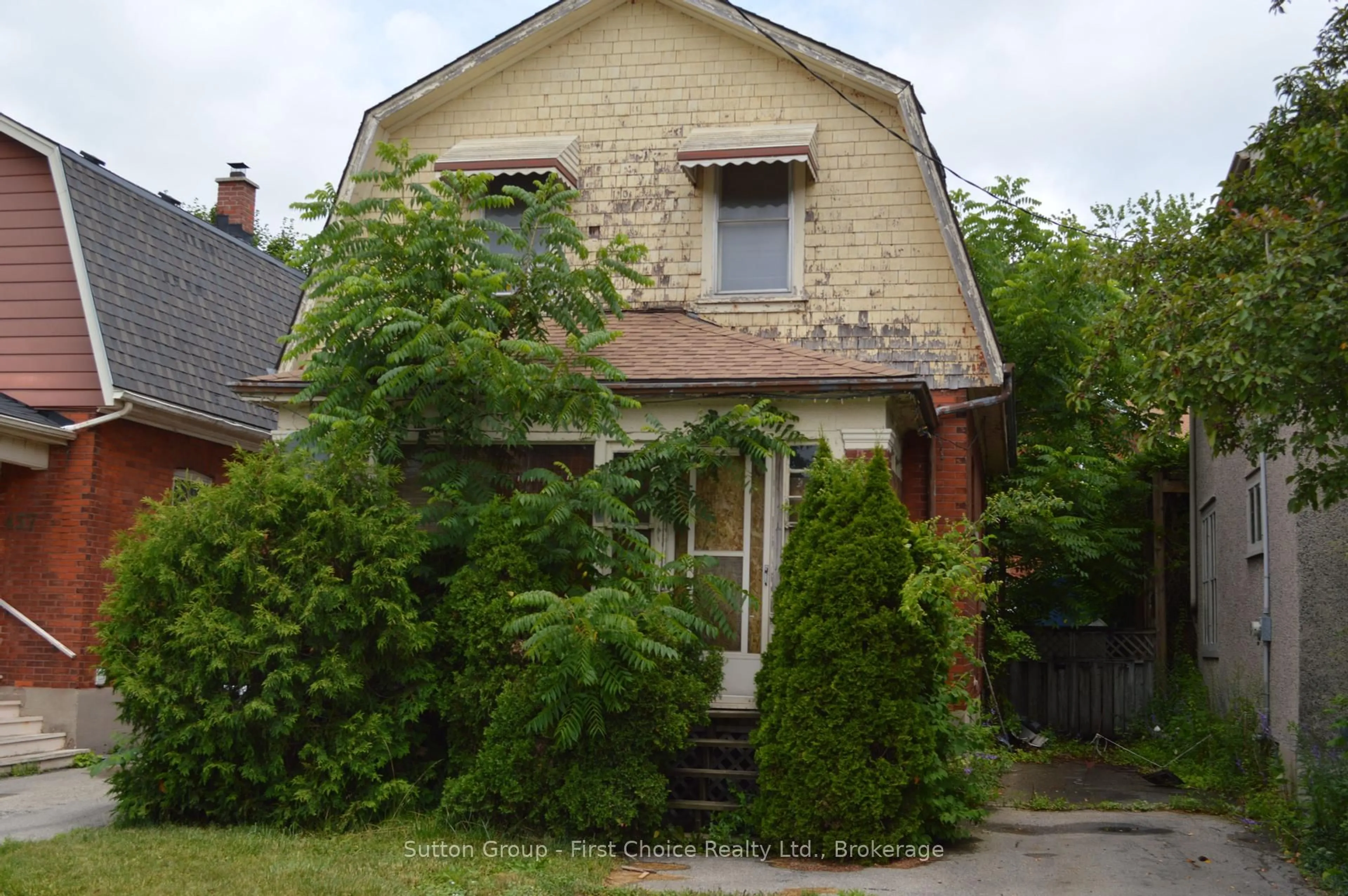 Unknown for 459 Downie St, Stratford Ontario N5A 1X8