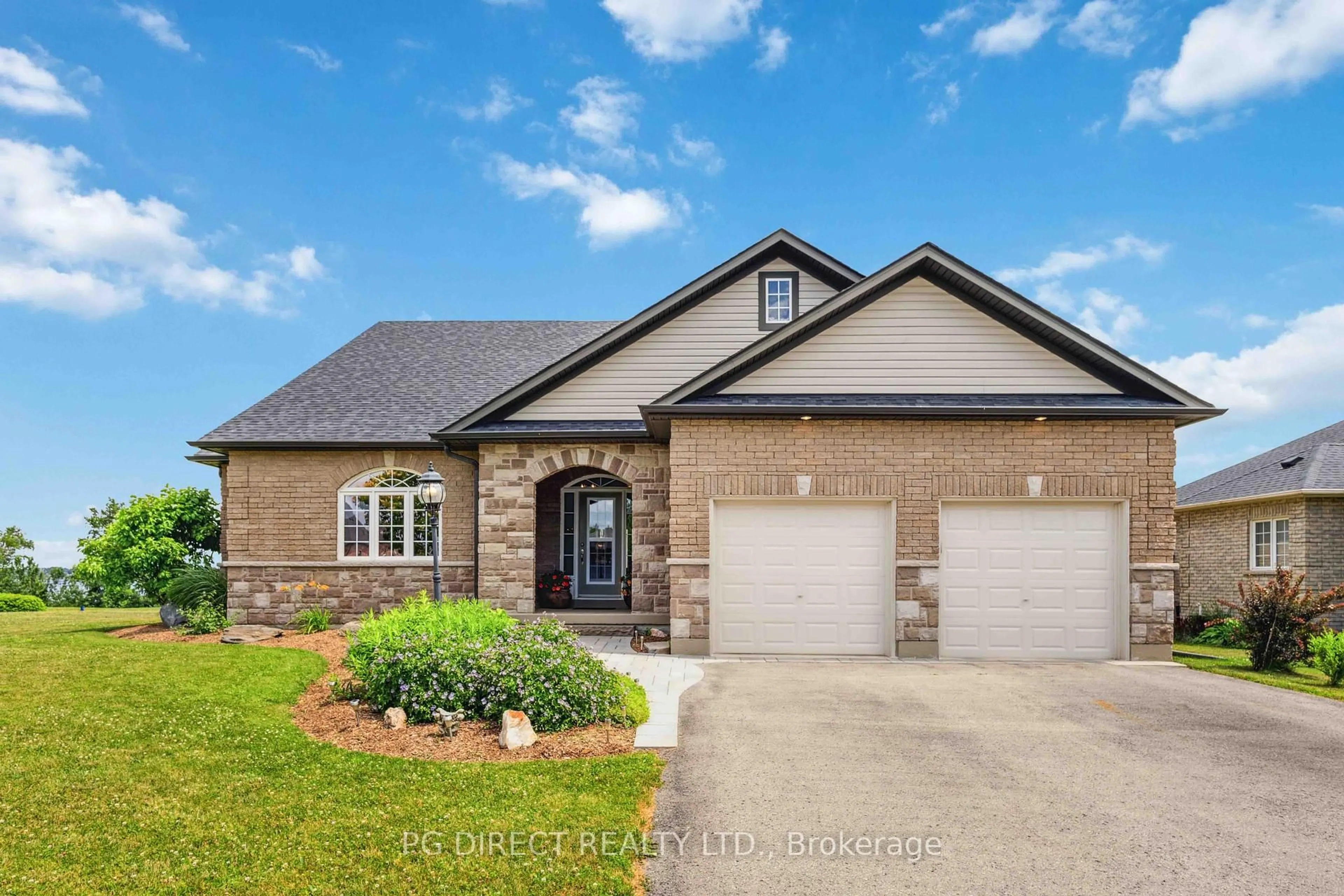 Home with brick exterior material, street for 195 Southcrest Dr, Kawartha Lakes Ontario L0C 1G0