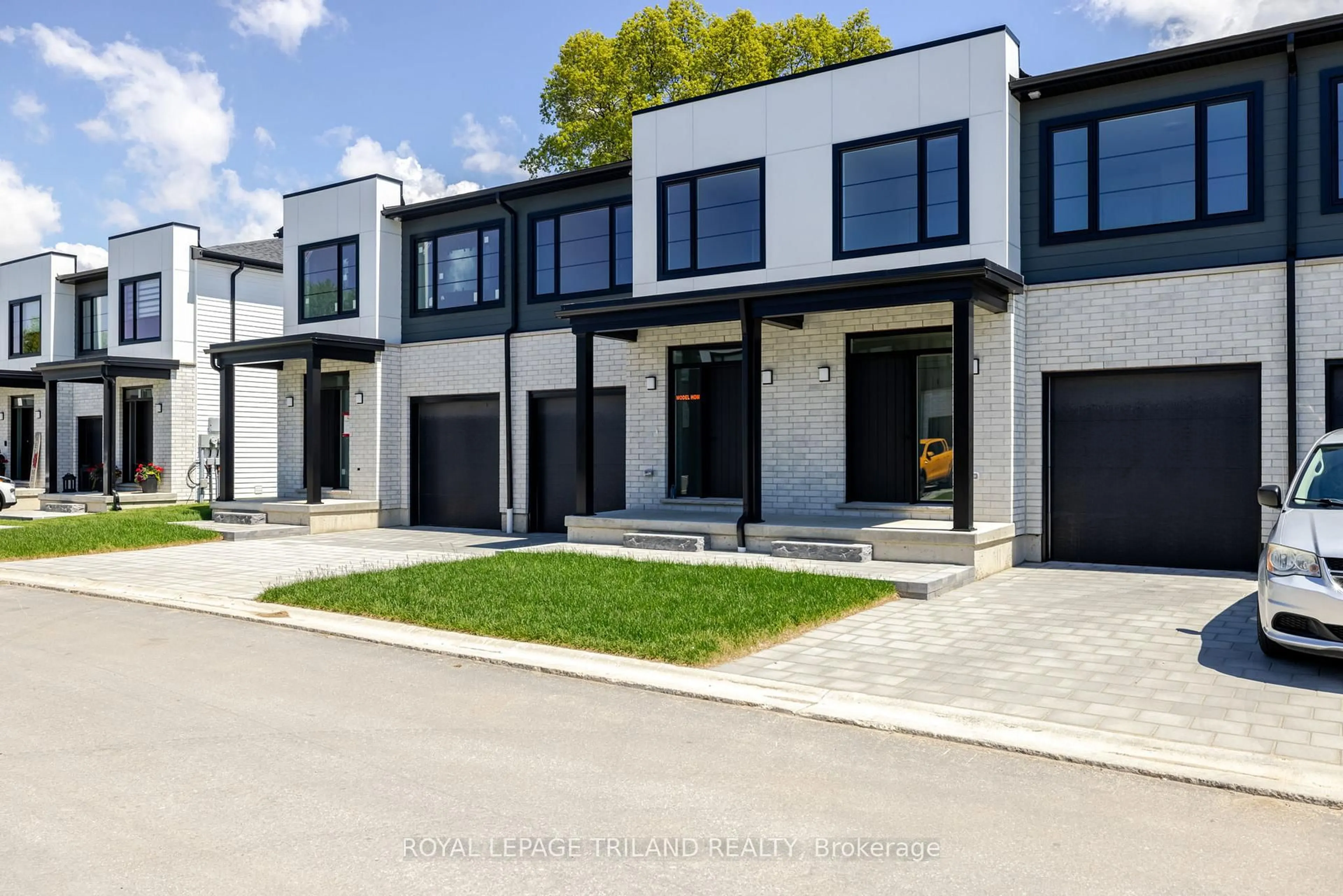 Home with brick exterior material, street for 101 SWALES Ave #20, Strathroy-Caradoc Ontario N7G 0C1
