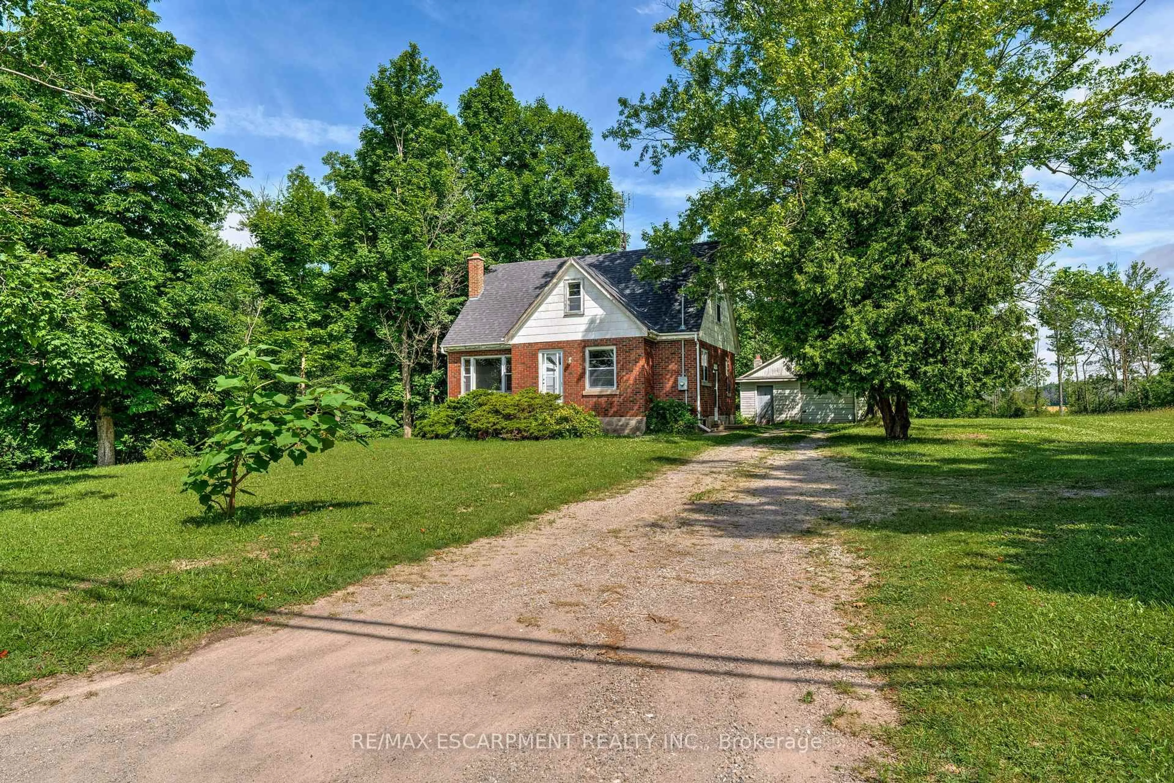 A pic from outside/outdoor area/front of a property/back of a property/a pic from drone, street for 3320 OLD BEVERLY Rd, North Dumfries Ontario N1R 5S7