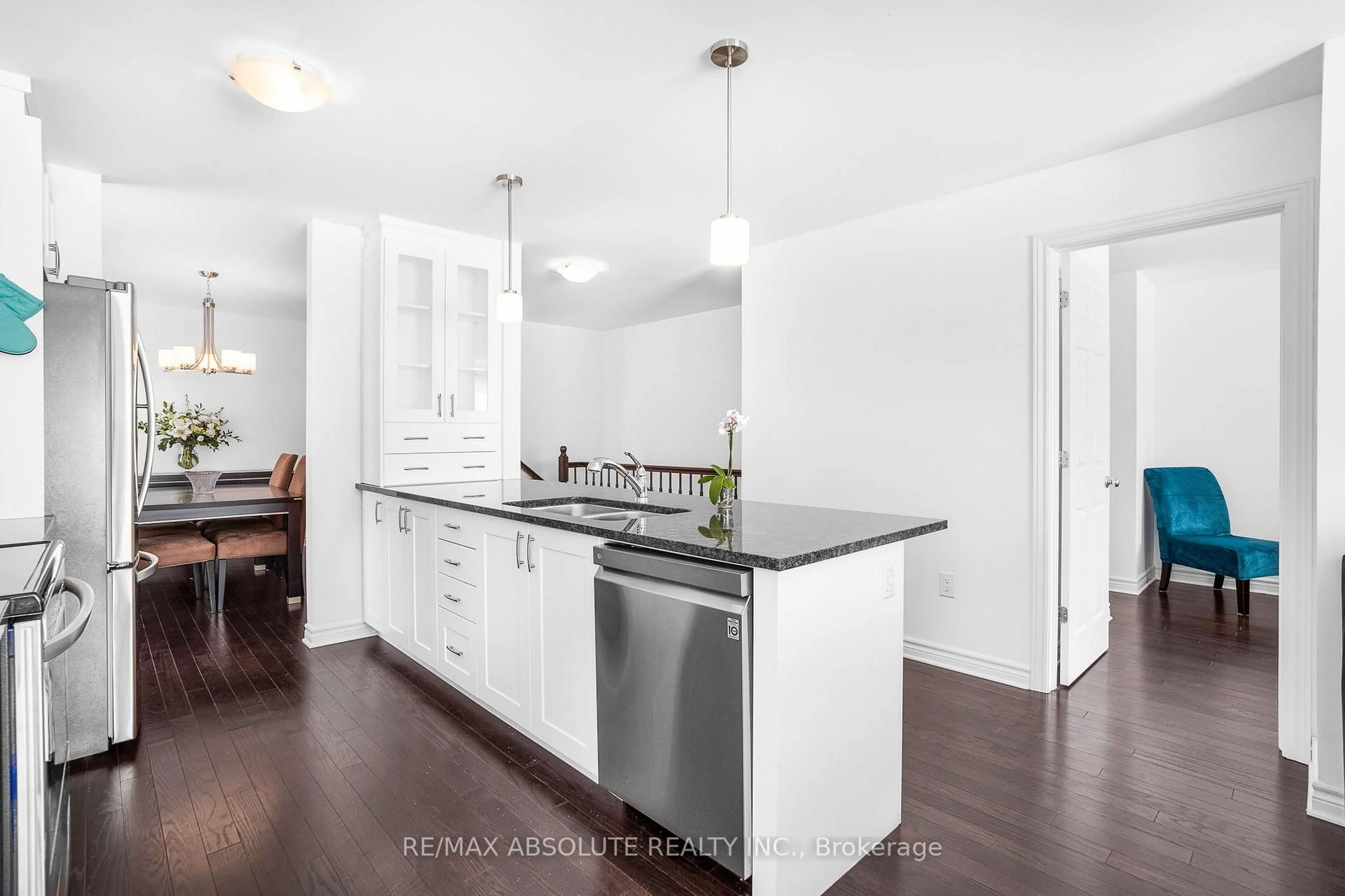 Open concept kitchen, unknown for 625 Robert St, Clarence-Rockland Ontario K4K 0J8