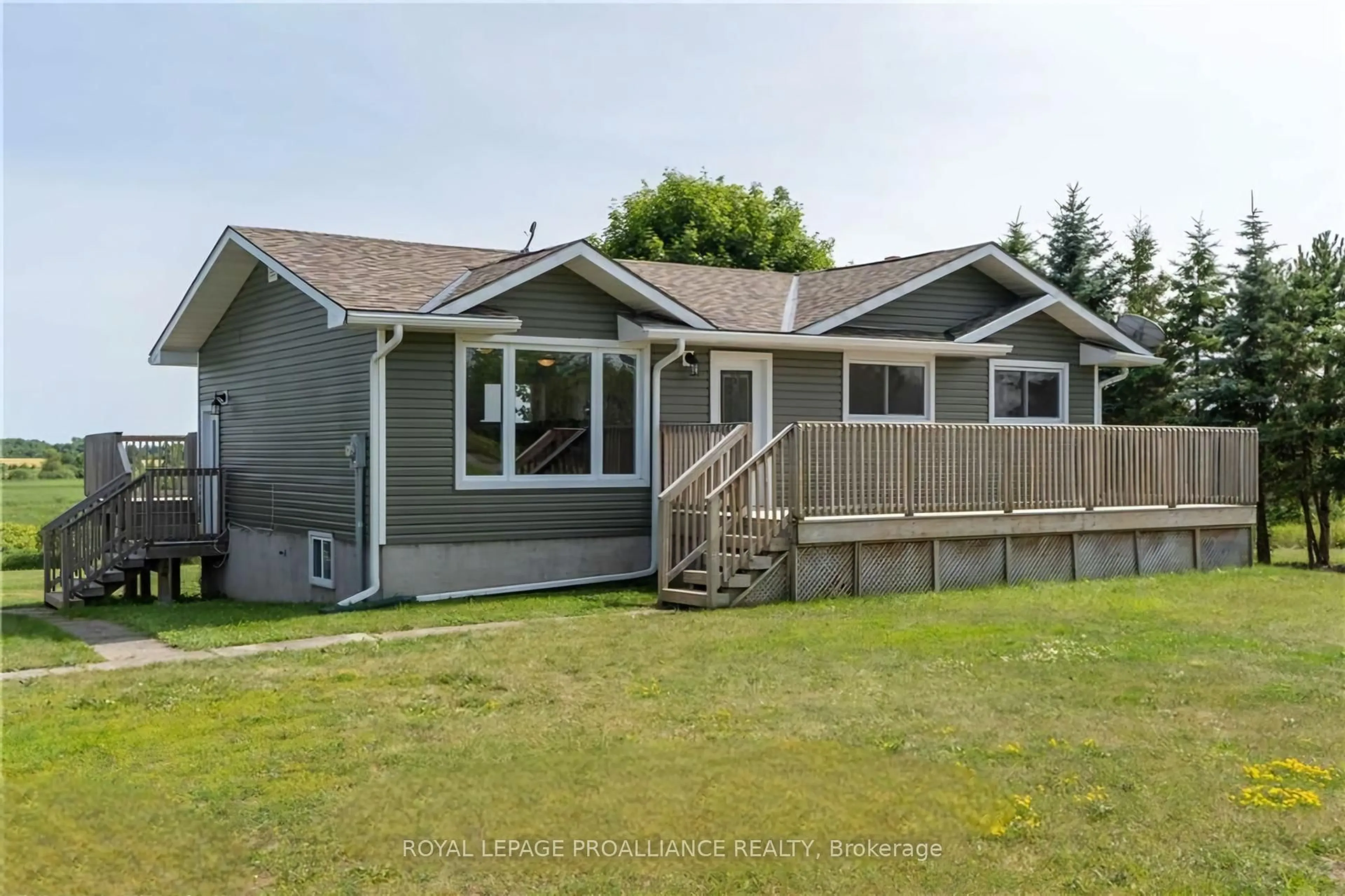 Home with vinyl exterior material, street for 19185 LOYALIST Pkwy, Prince Edward County Ontario K0K 1T0