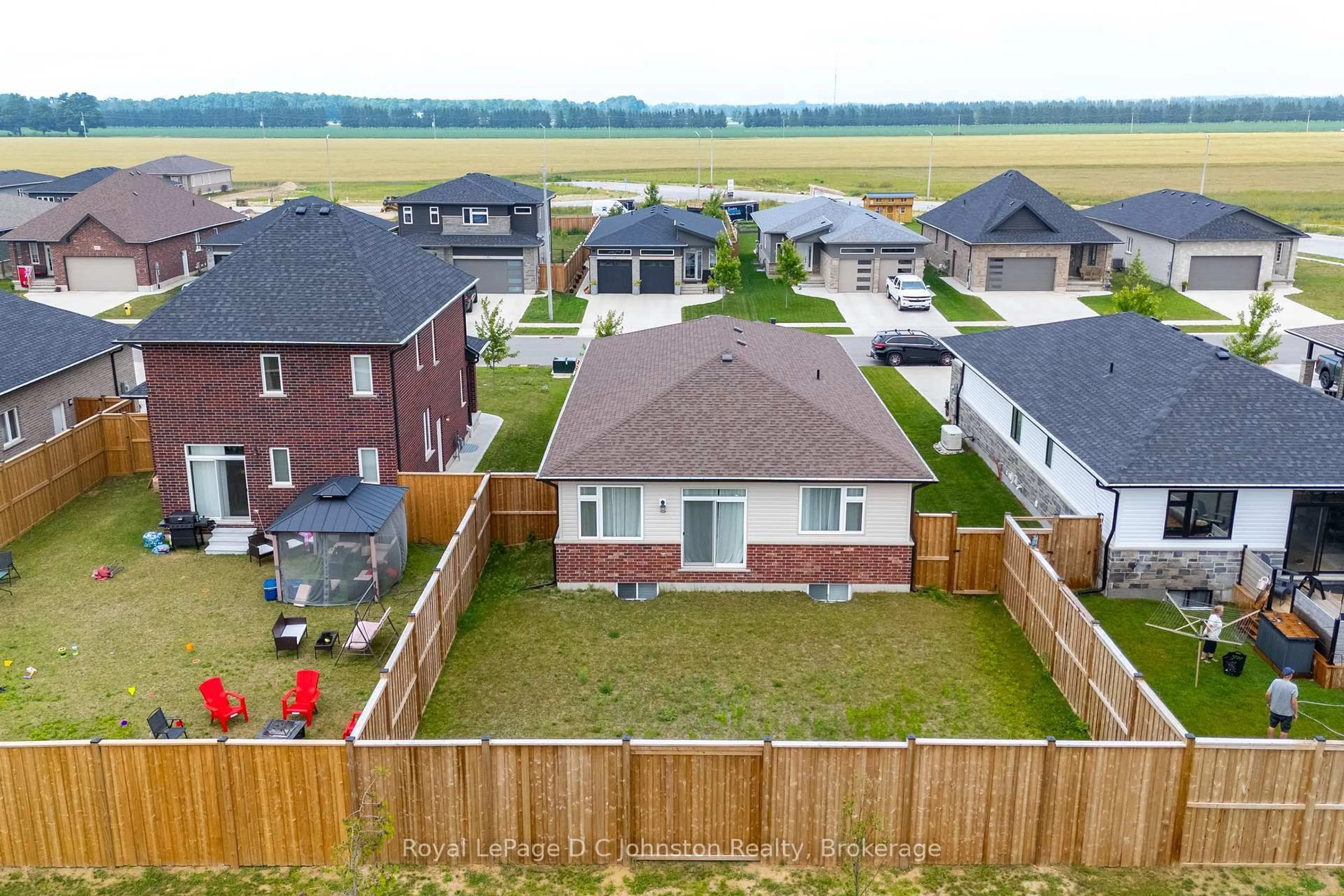 A pic from outside/outdoor area/front of a property/back of a property/a pic from drone, unknown for 400 Mary Rose Ave ##1 & #2, Saugeen Shores Ontario N0H 2C3