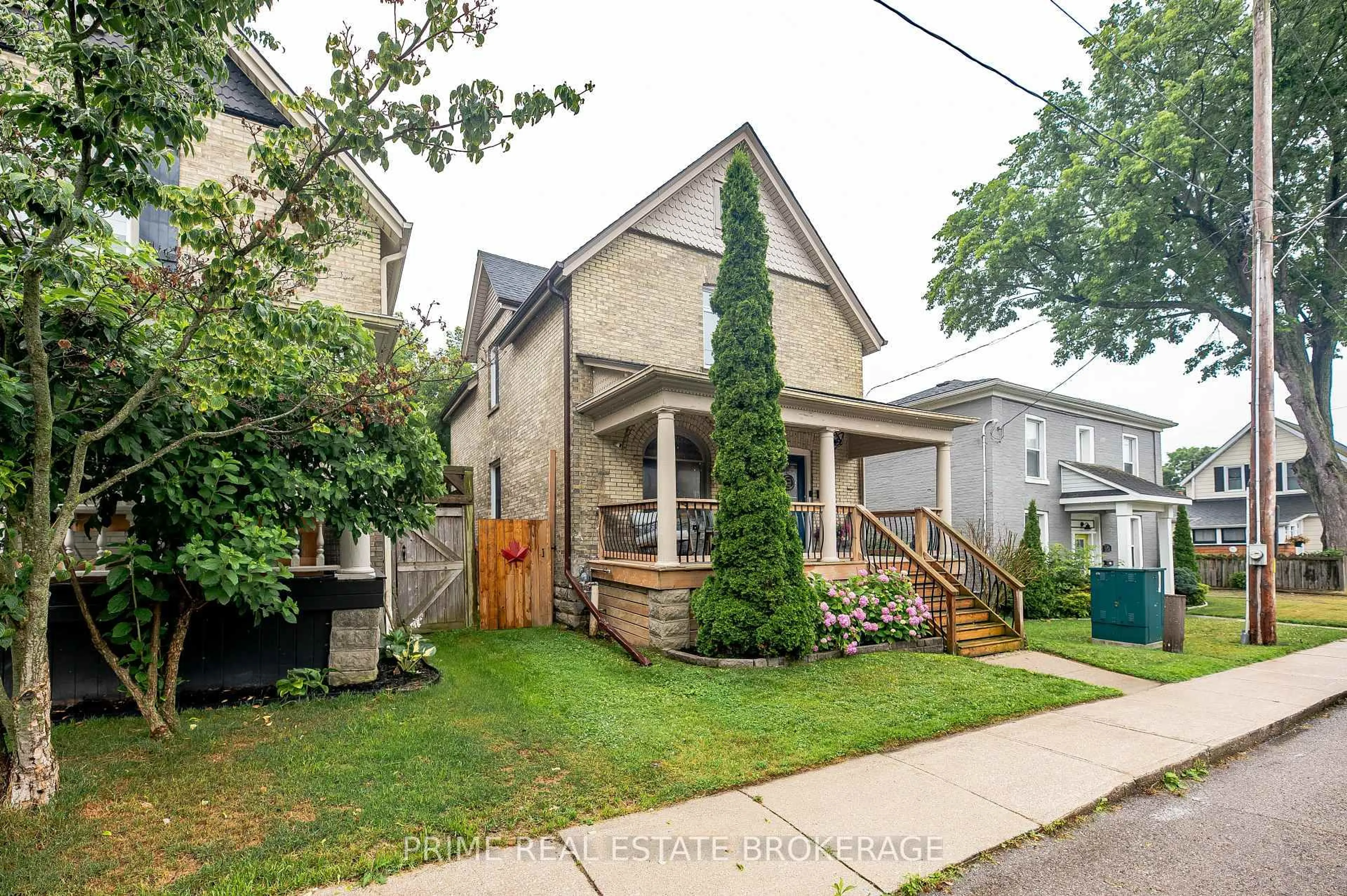 Home with brick exterior material, street for 18 Victoria St, St. Thomas Ontario N5R 2E5