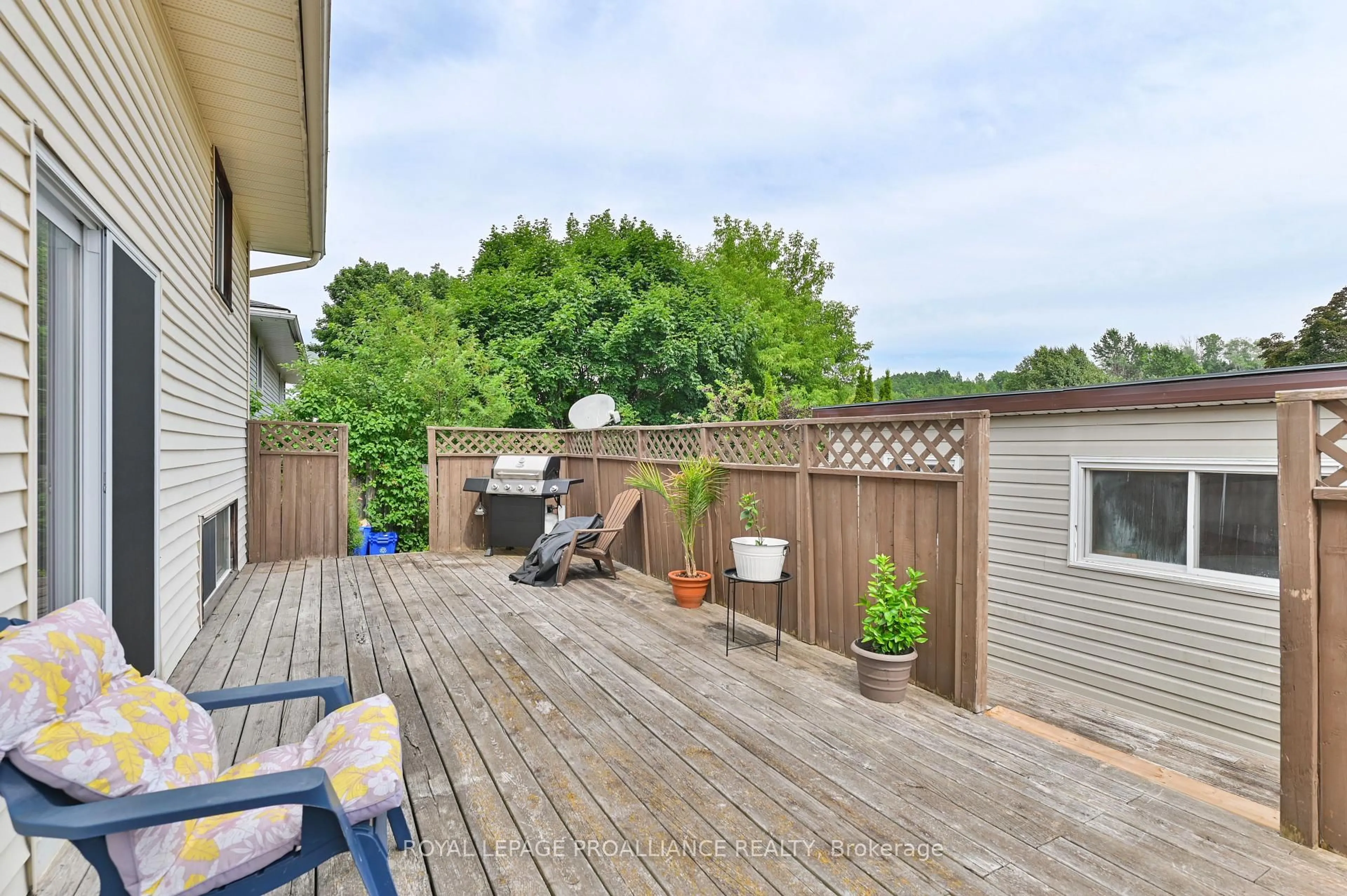 Patio, street for 35 Van Alstine Dr, Quinte West Ontario K8V 6K7