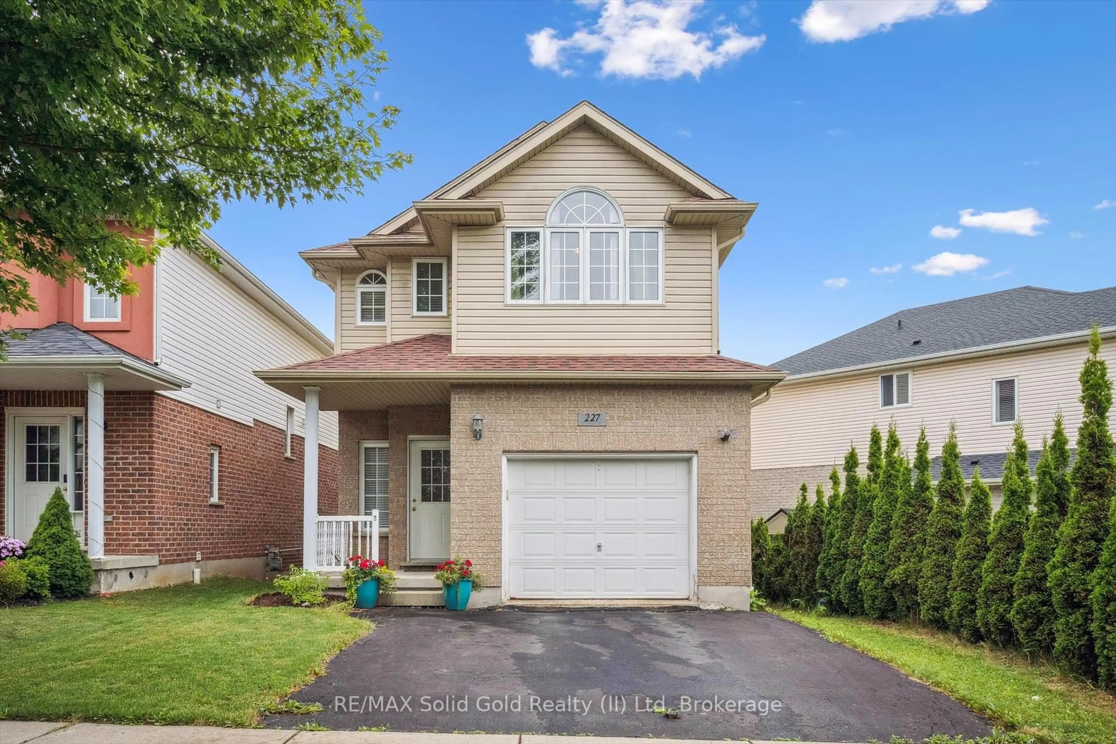 Unknown for 227 Buttercup Crt, Waterloo Ontario N2V 2W8