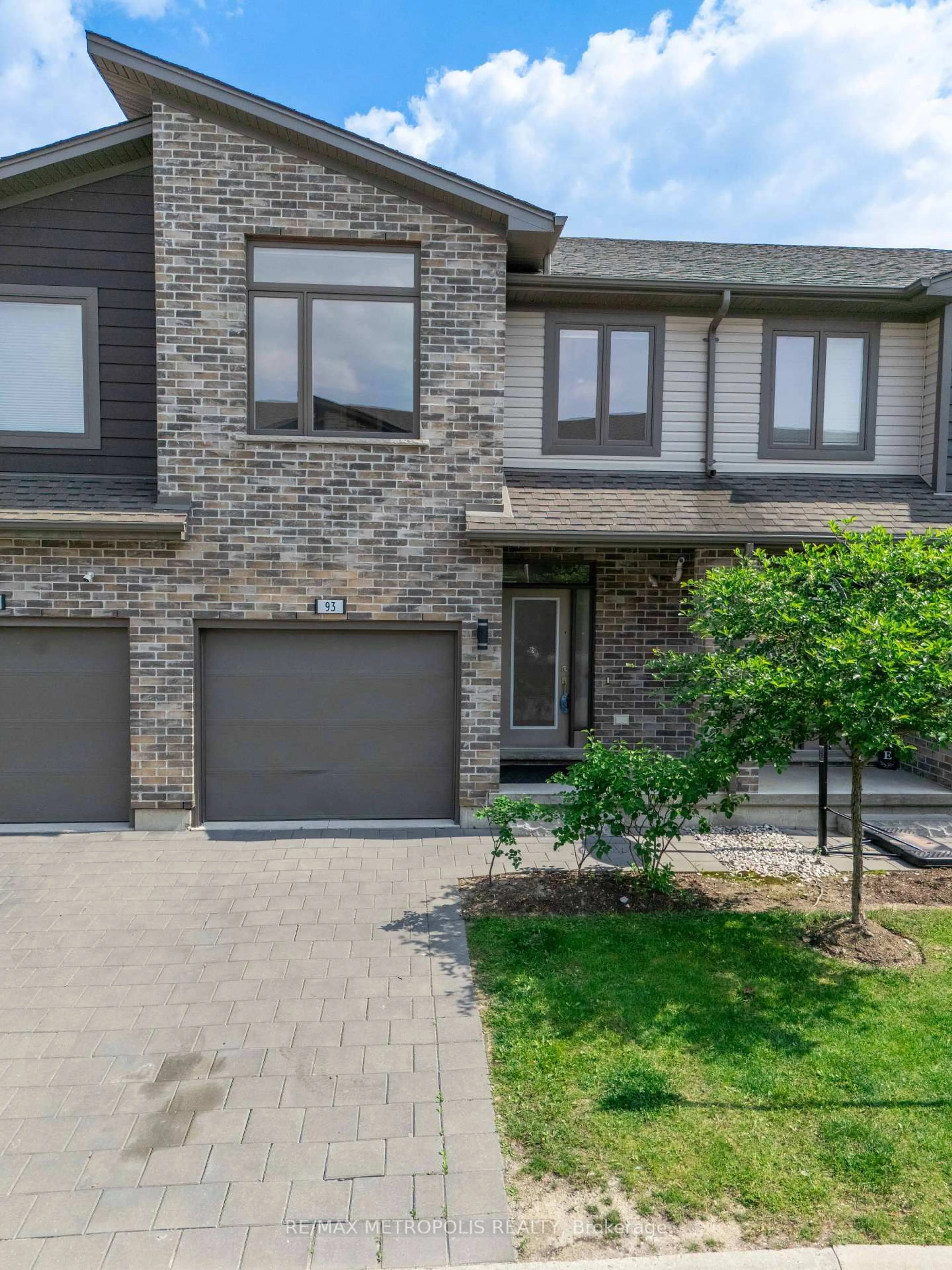 Home with brick exterior material, street for 1960 Dalmagarry Rd #93, London North Ontario N6G 5B1