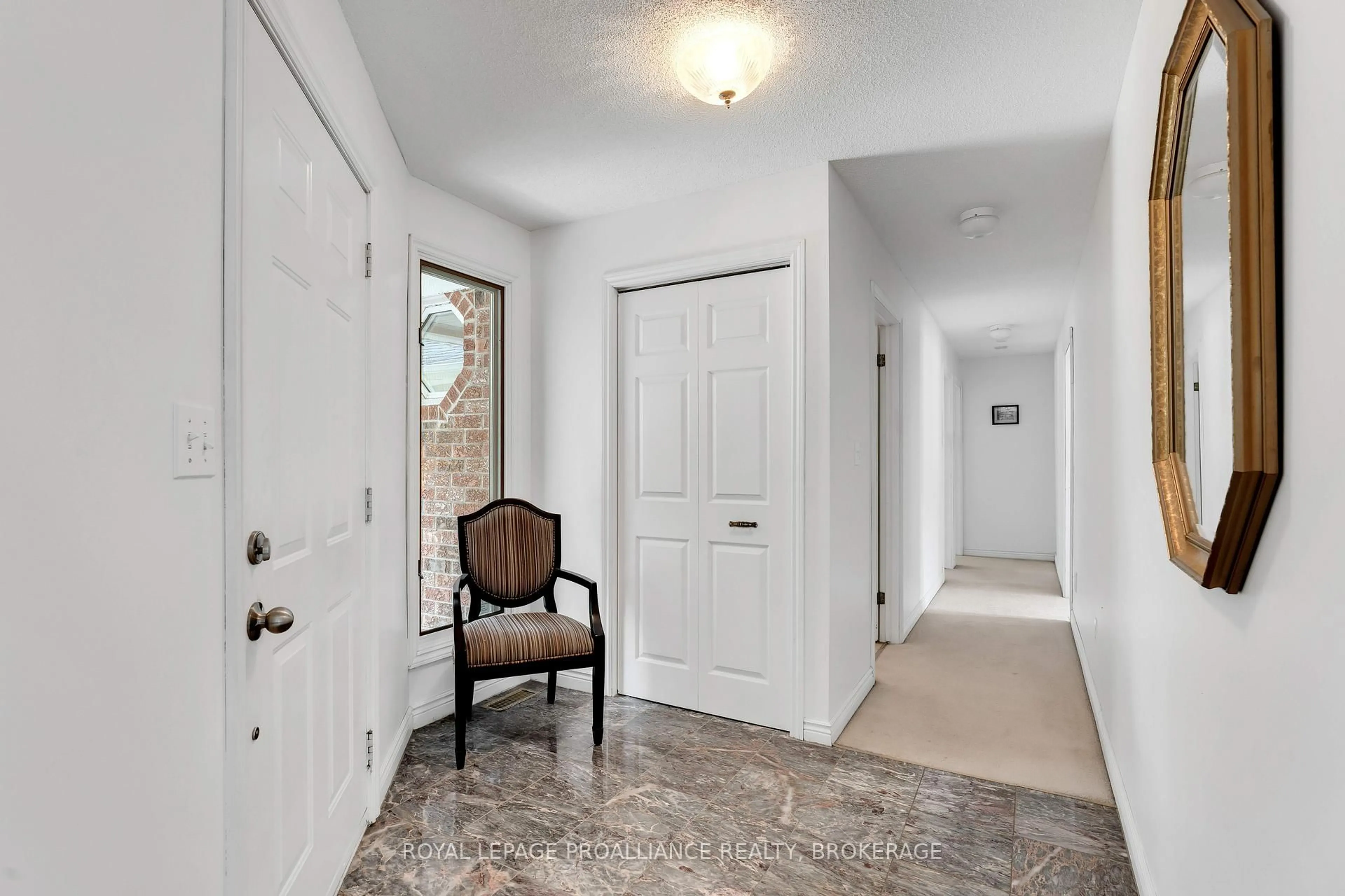 Indoor entryway for 2172 McKendry Rd, Kingston Ontario K0H 1S0