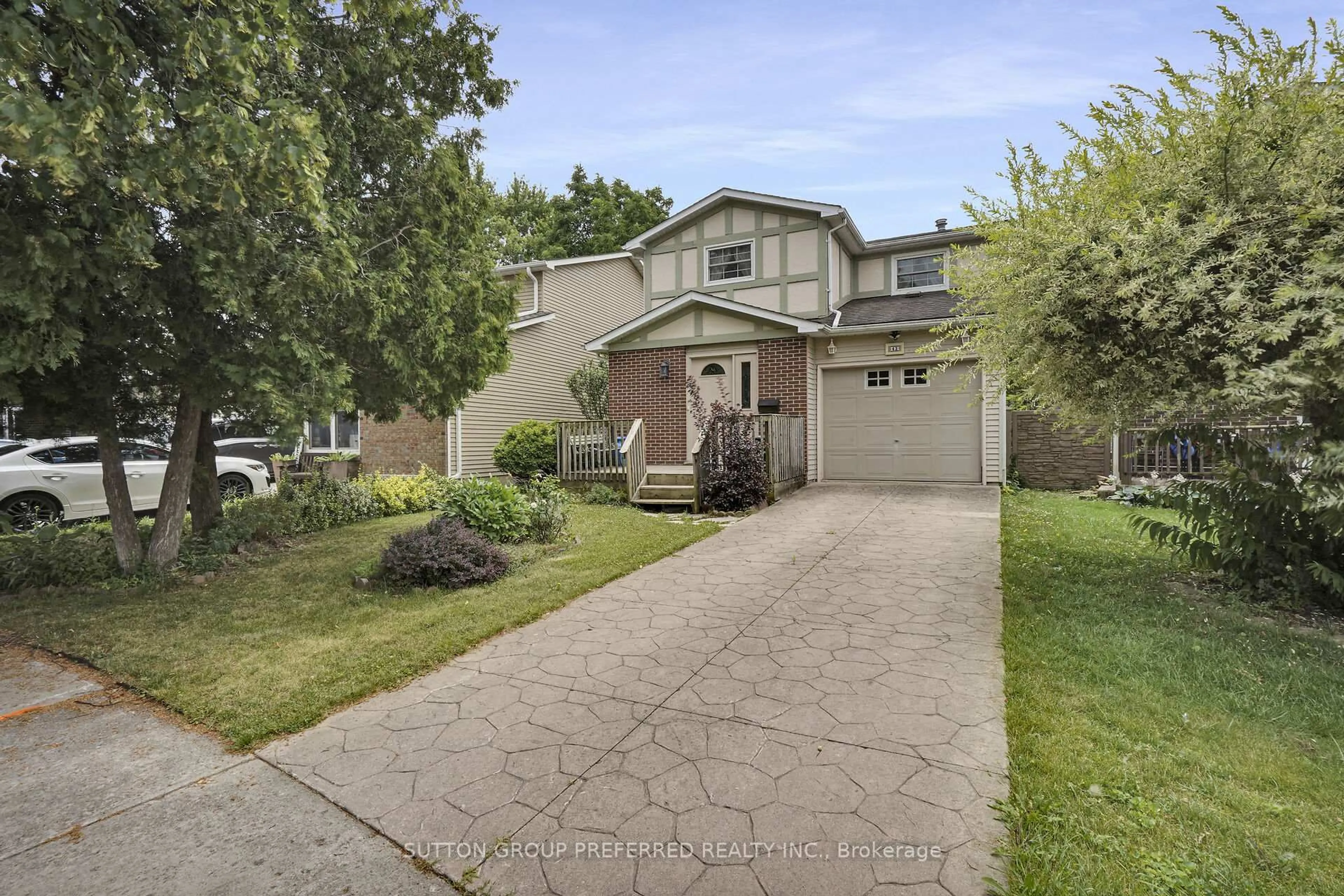 Unknown for 42 Olympic Cres, London North Ontario N6G 3P6