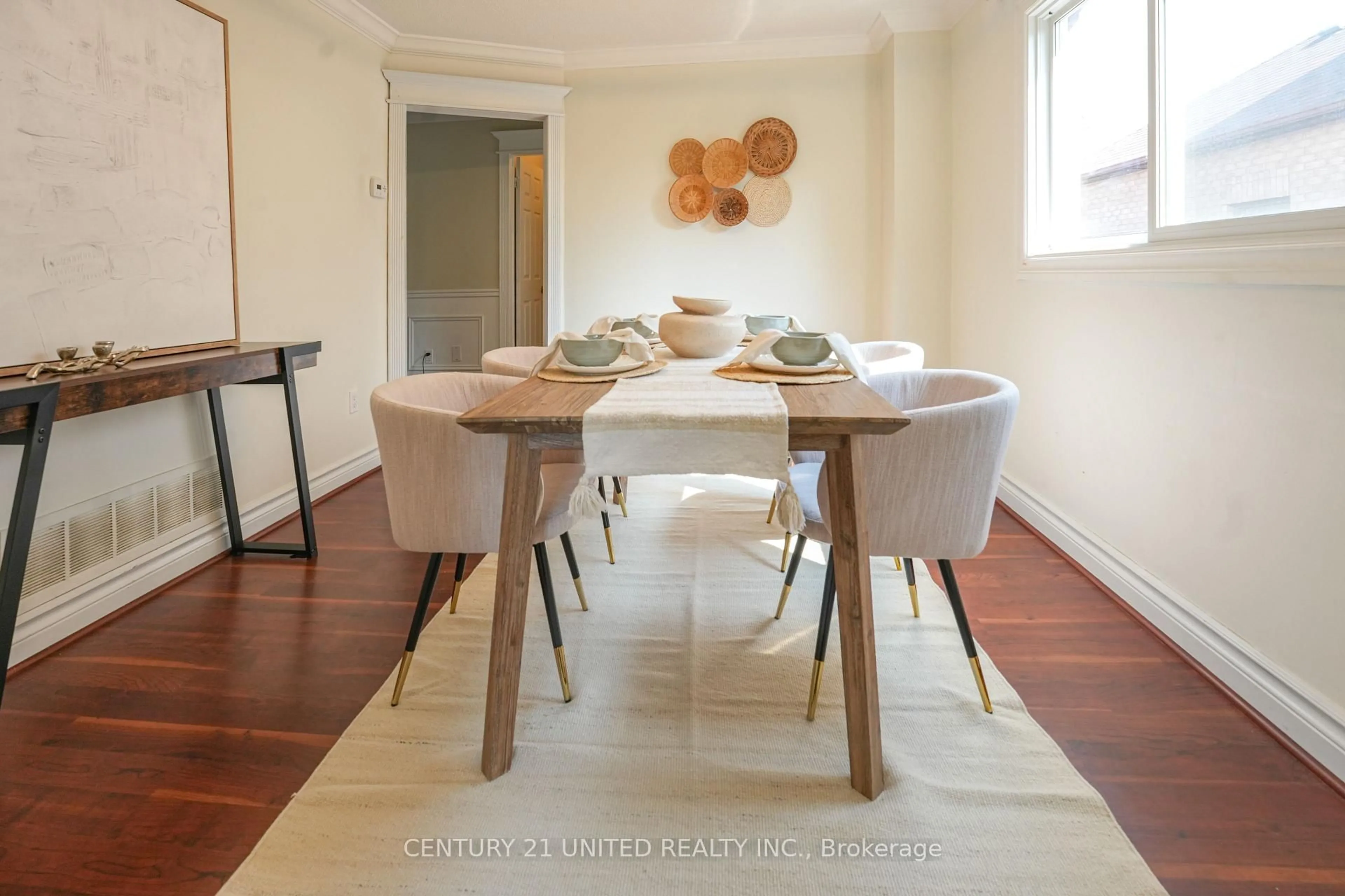Dining room, unknown for 569 Westman Ave, Peterborough West Ontario K9K 2H3