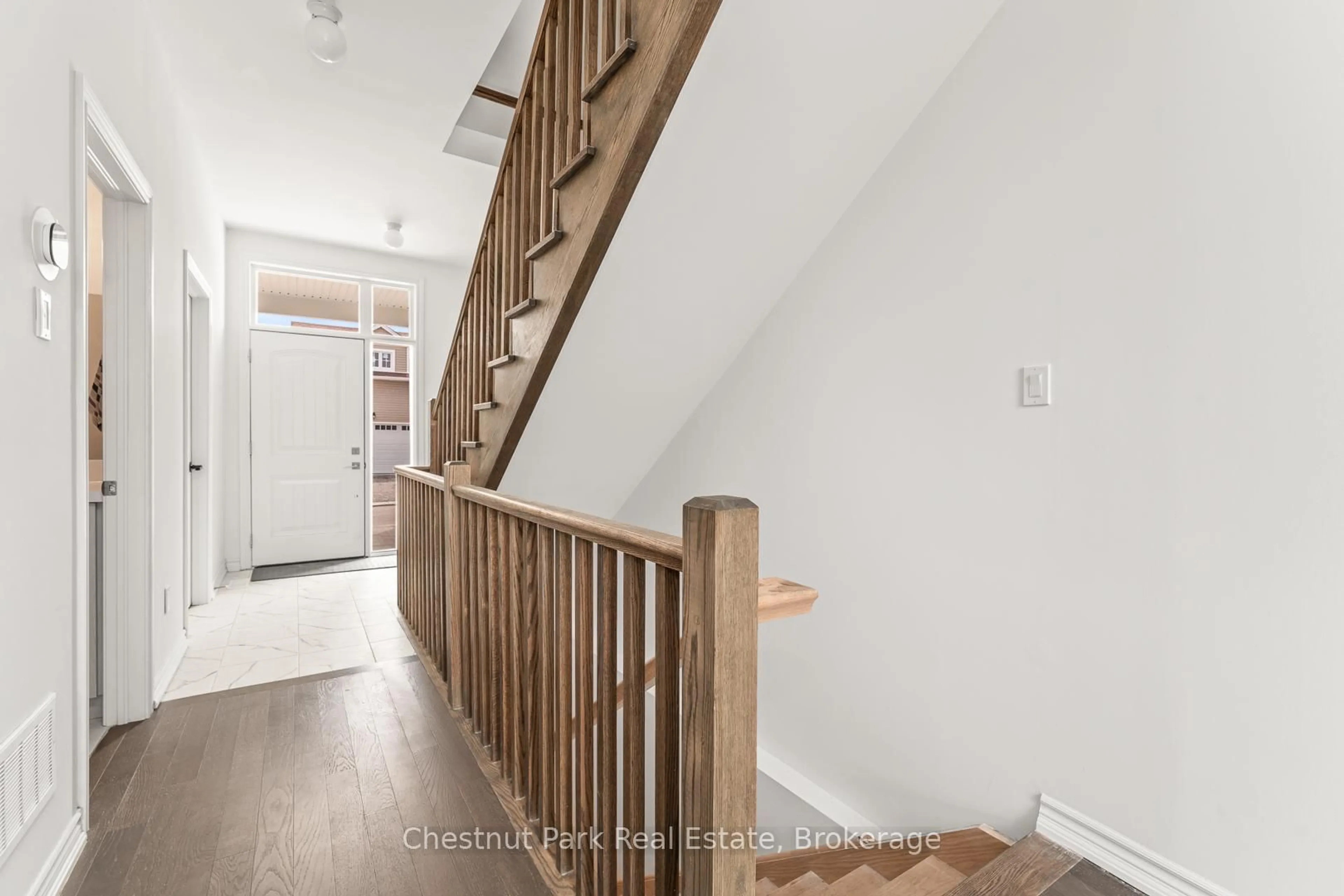 Unknown for 6 TURNBERRY Crt, Bracebridge Ontario P1L 0N5