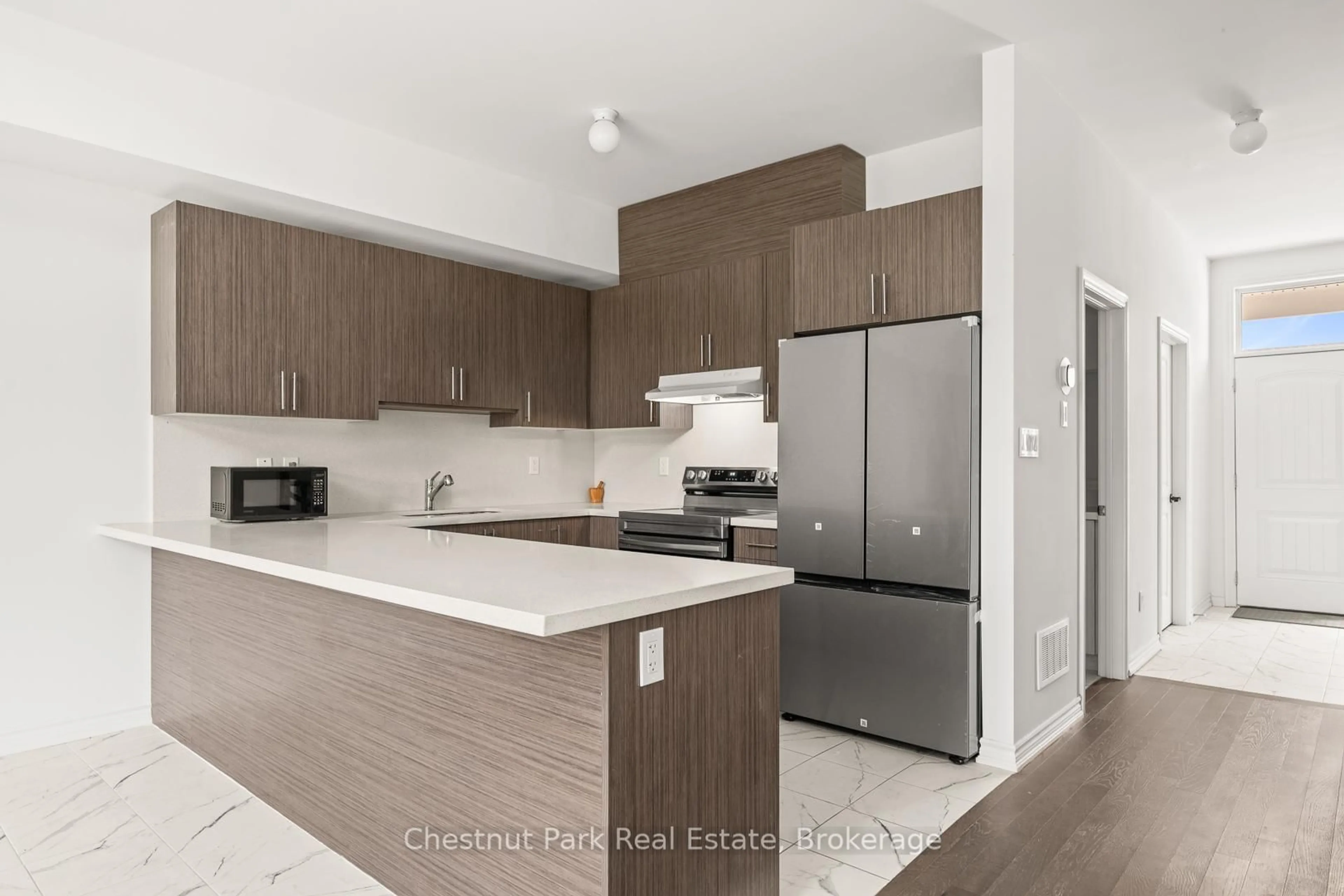 Open concept kitchen, unknown for 6 TURNBERRY Crt, Bracebridge Ontario P1L 0N5
