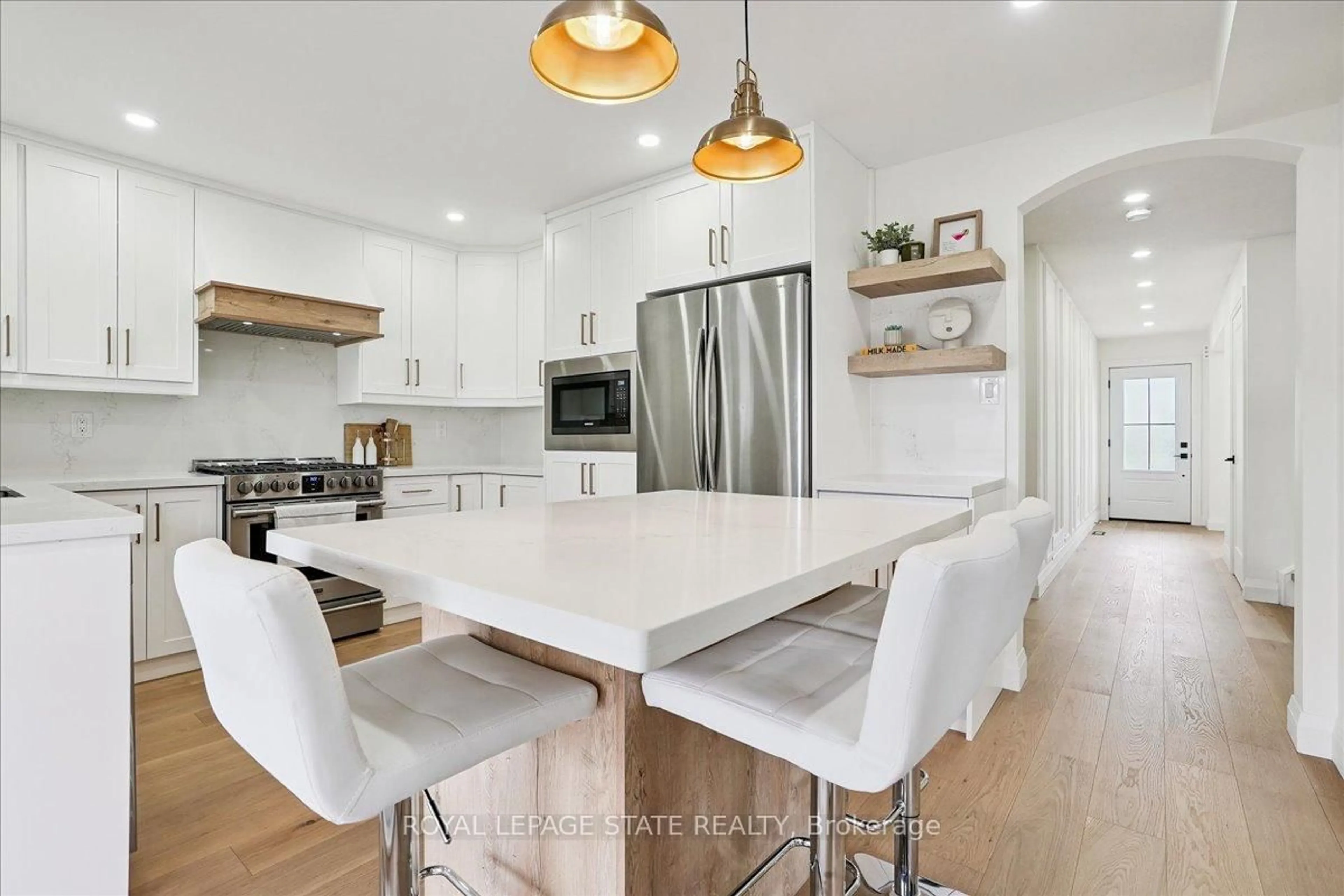 Open concept kitchen, unknown for 54 Ivybridge Dr, Hamilton Ontario L8E 0A4