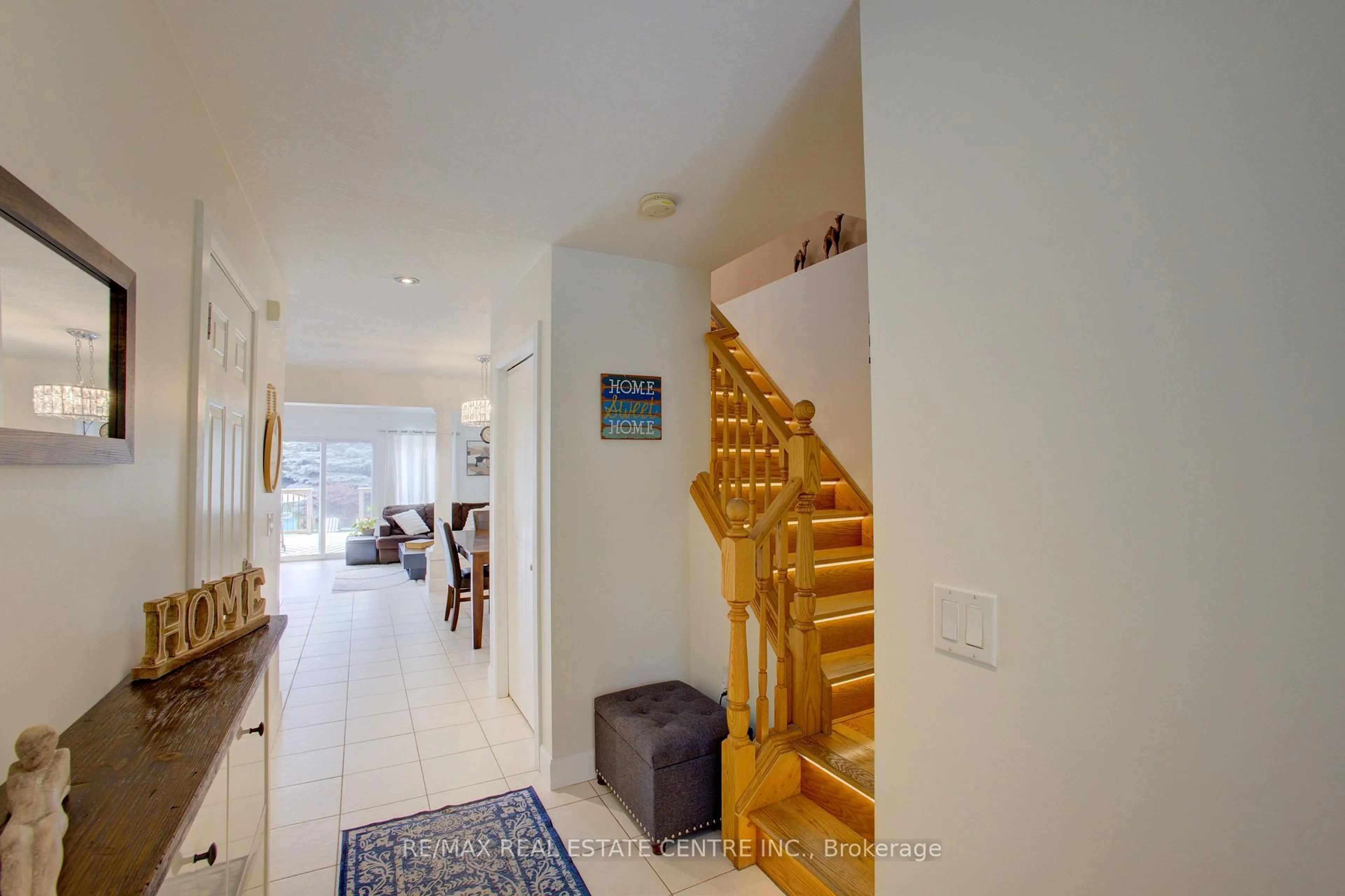 Unknown for 28 Bartleman Cres, Cambridge Ontario N3C 4L5