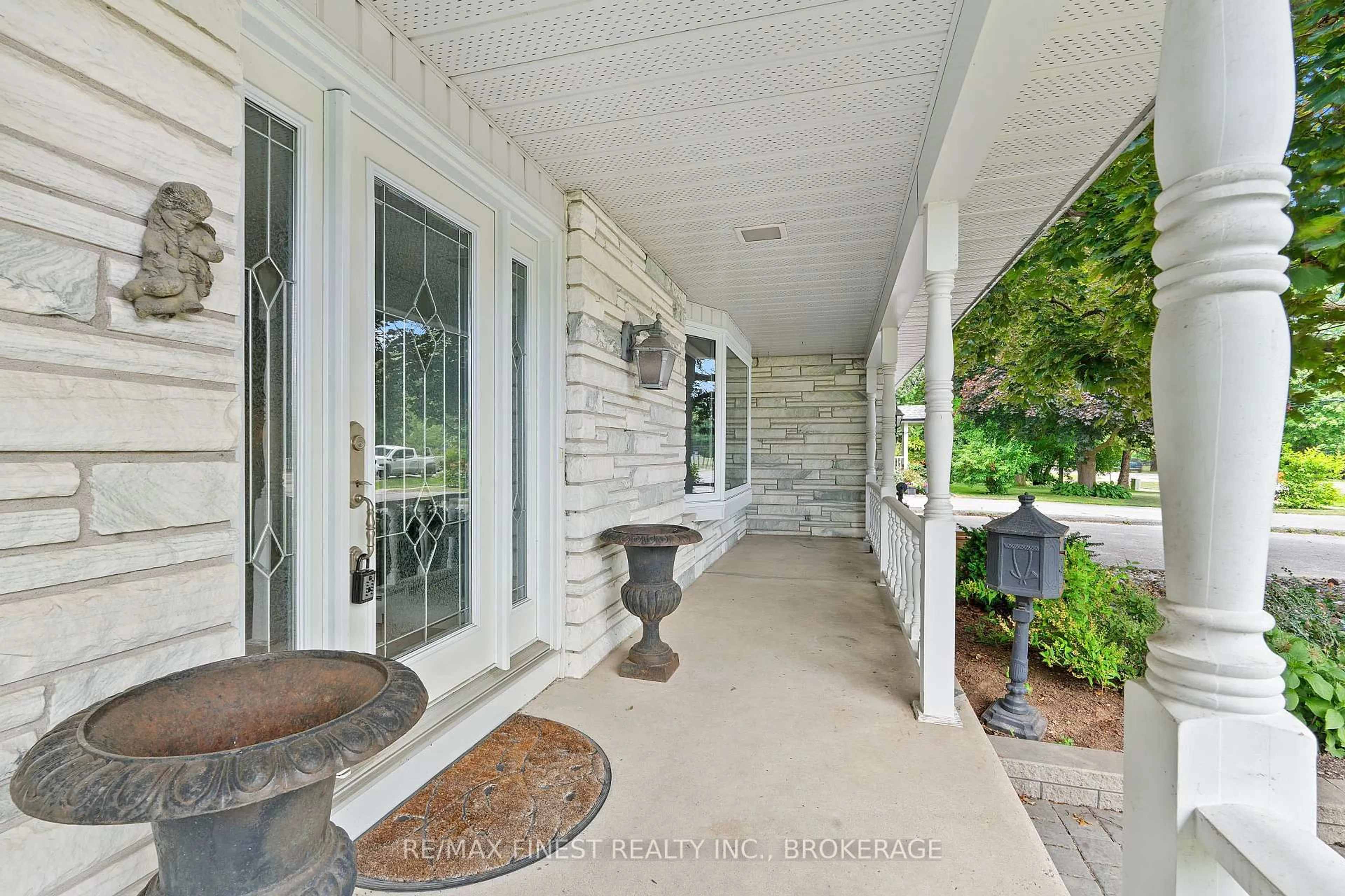 Unknown for 1021 Sydenham Rd, Kingston Ontario K7M 3L8