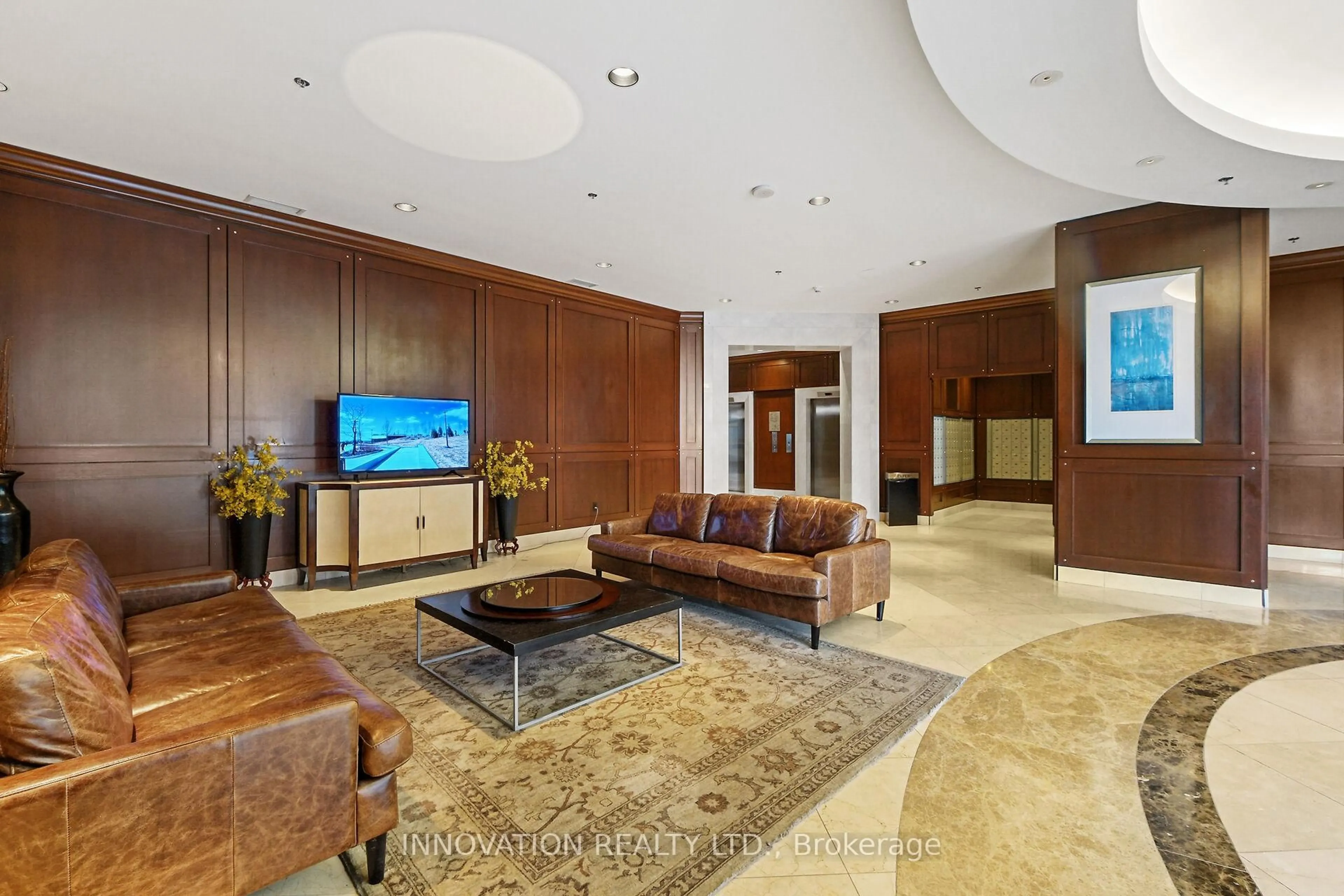 Lobby for 200 Rideau St #906, Ottawa Ontario K1N 5Y1